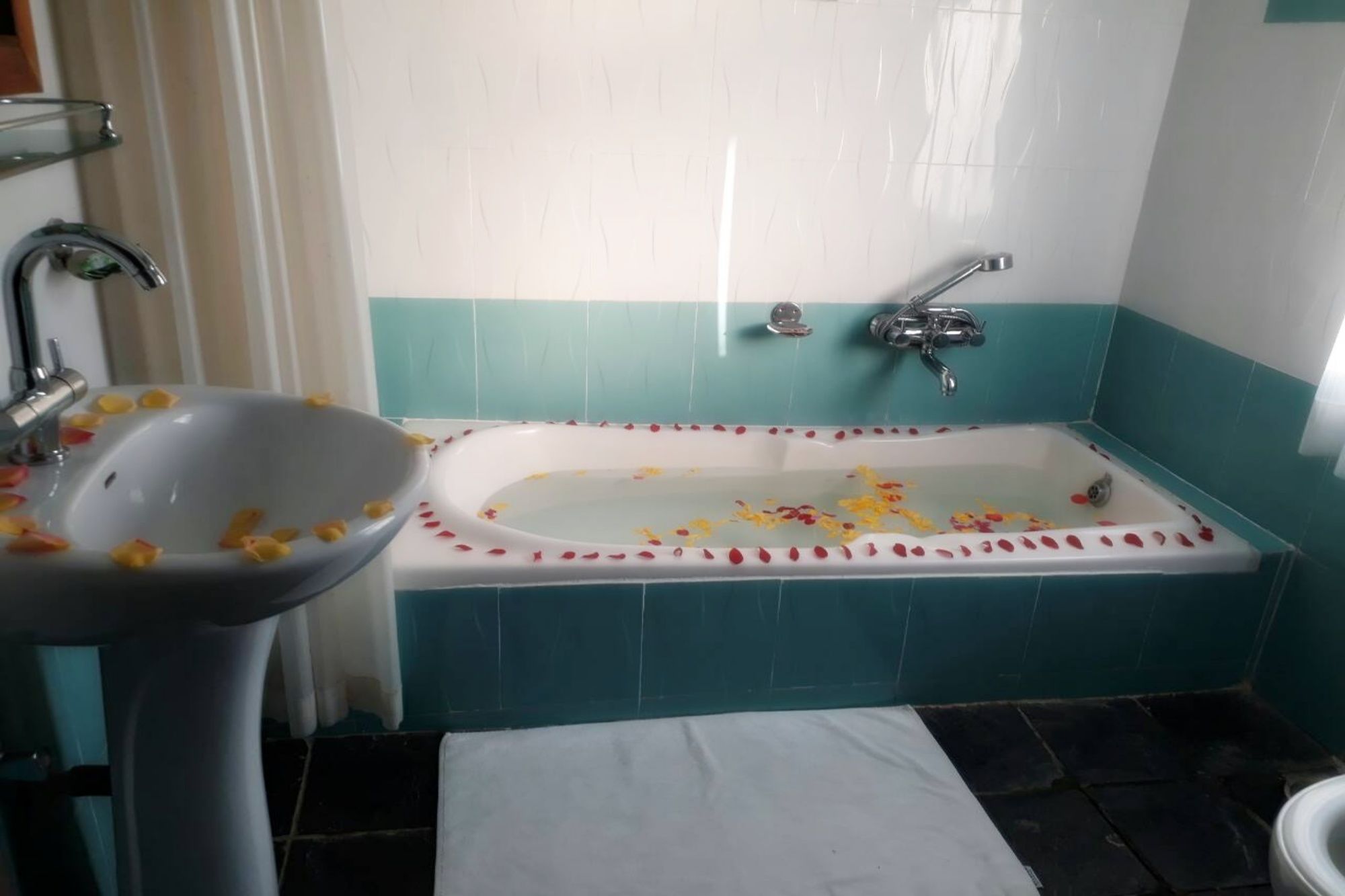 Himalayan Deurali Resort