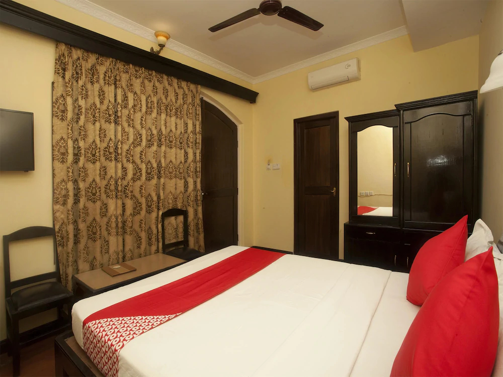 Hotel Bougainvillea by OYO Rooms