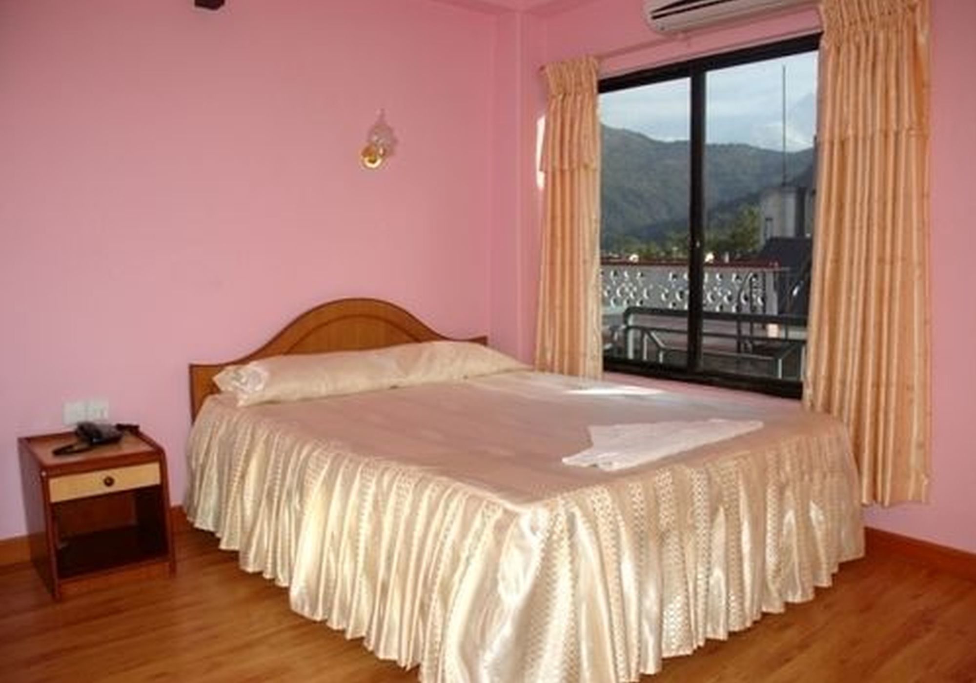 Hotel Himalayan Inn