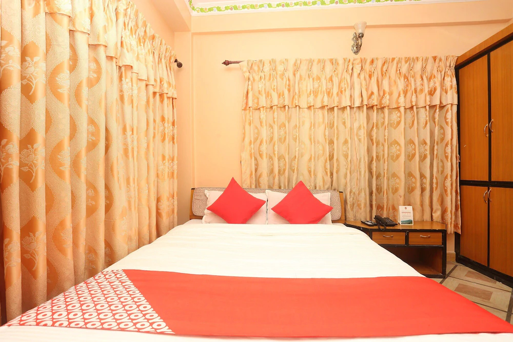 Hotel The Beehive by OYO Rooms