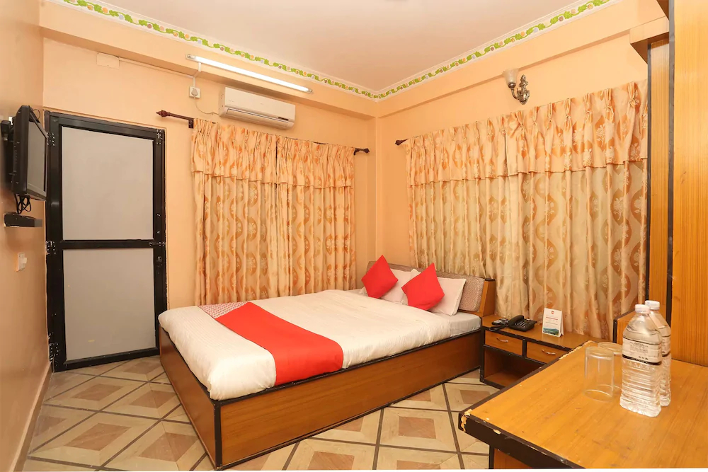 Hotel The Beehive by OYO Rooms