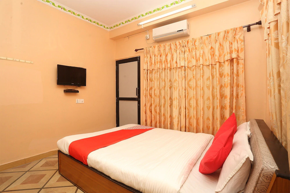 Hotel The Beehive by OYO Rooms