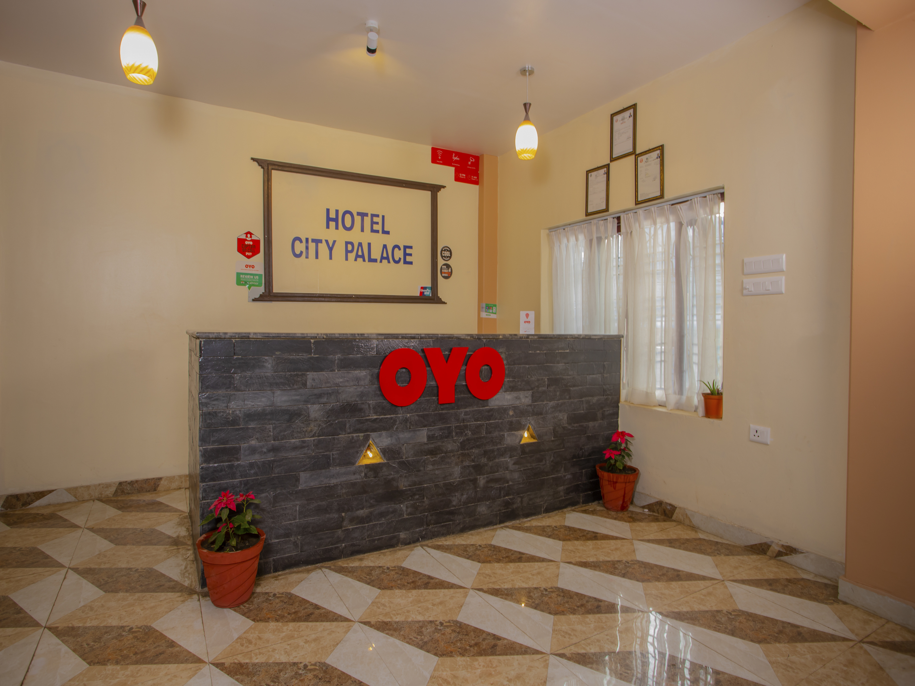 OYO 250 Hotel City Palace