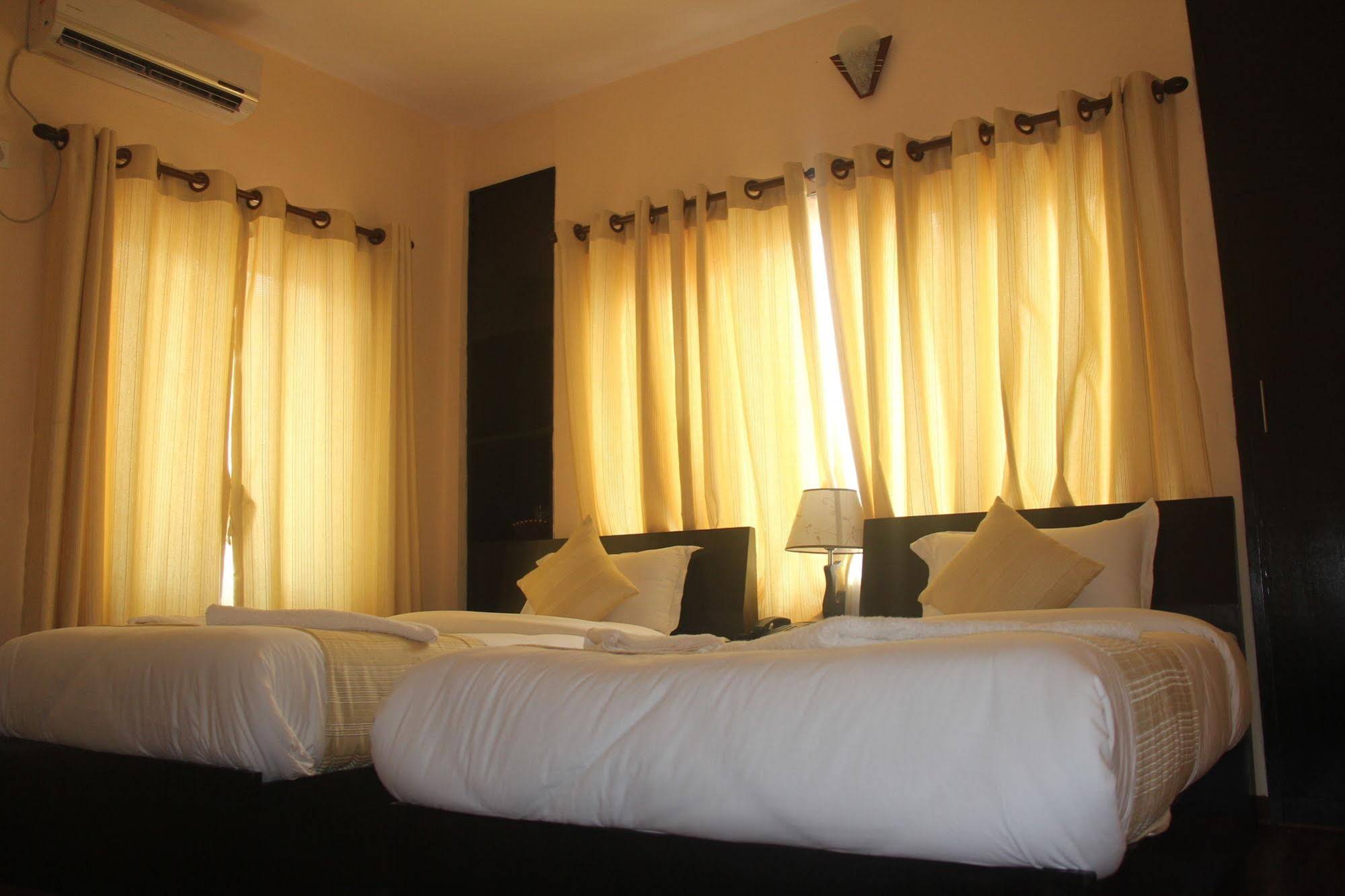 Hotel Dream City