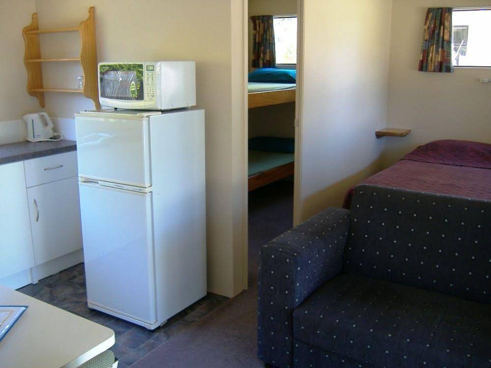 Bowentown Motels & Holiday Park