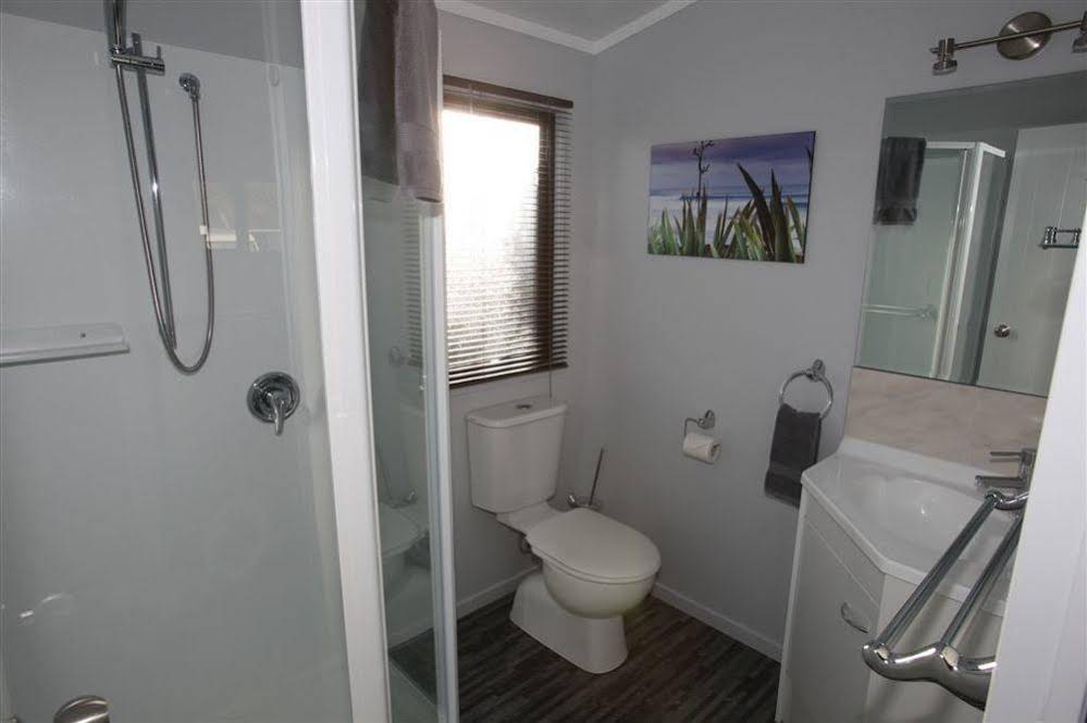 Bowentown Motels & Holiday Park
