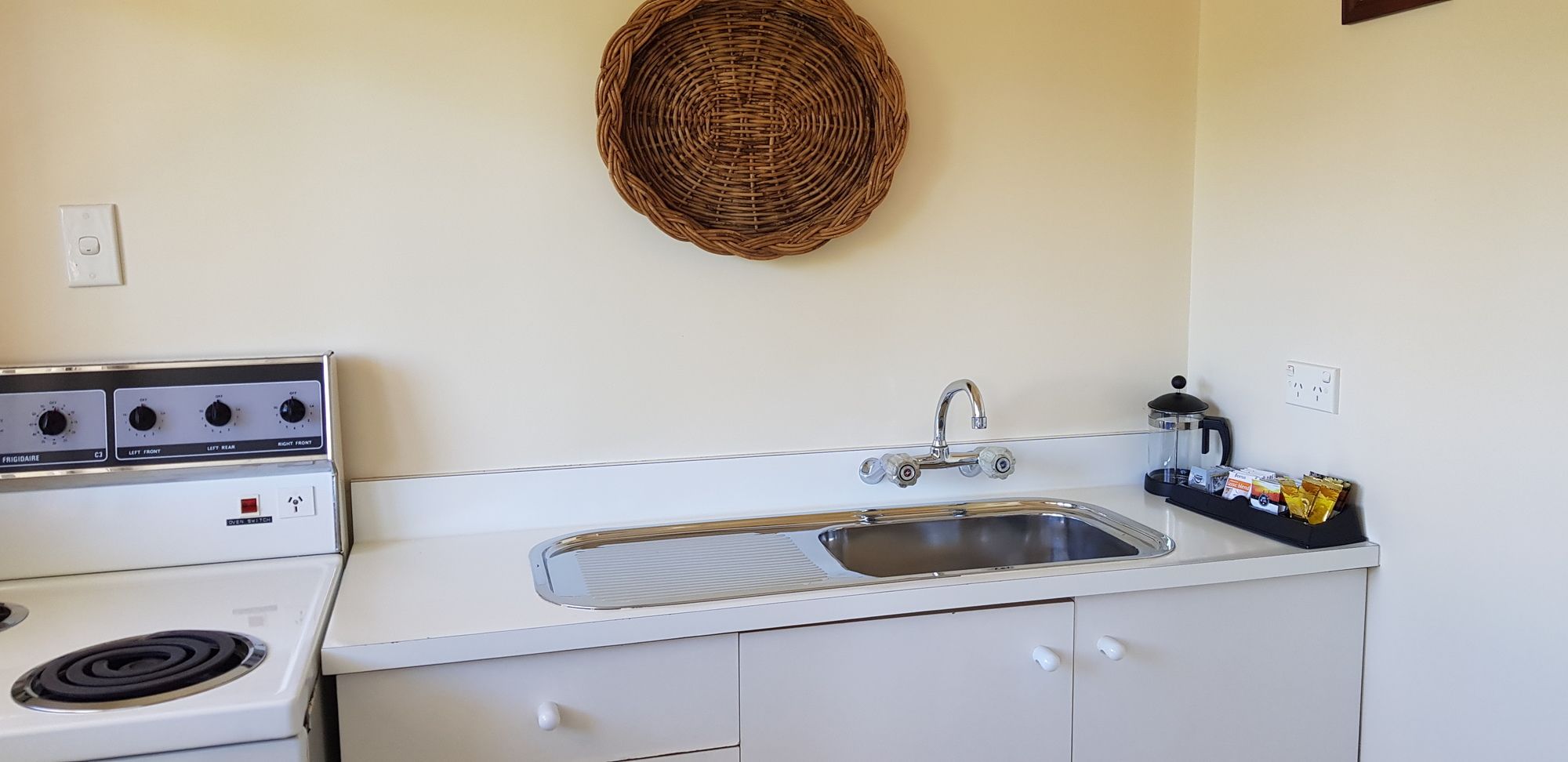 Coastal Motor Lodge