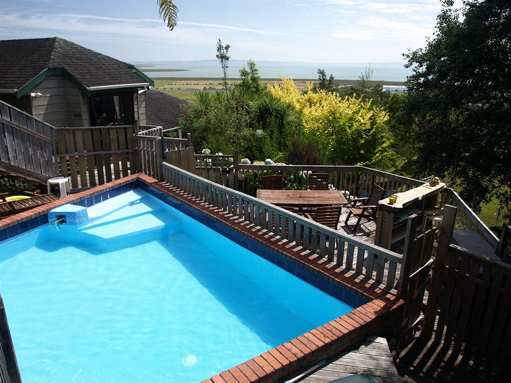 Grafton Cottage and Chalets
