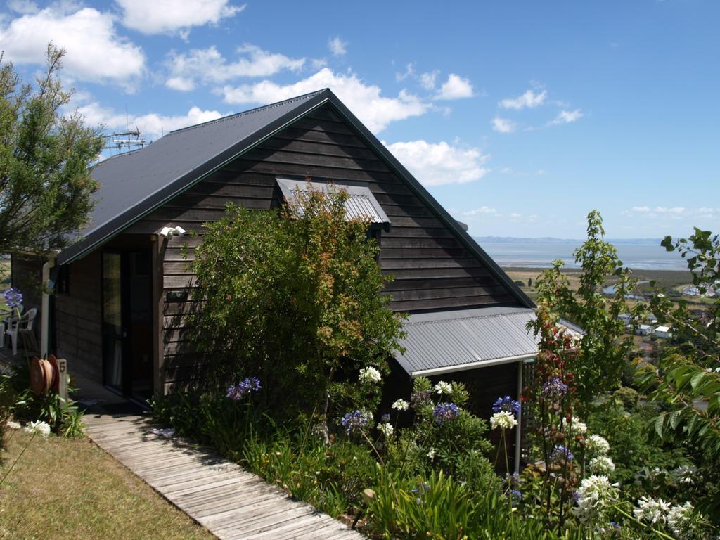 Grafton Cottage and Chalets