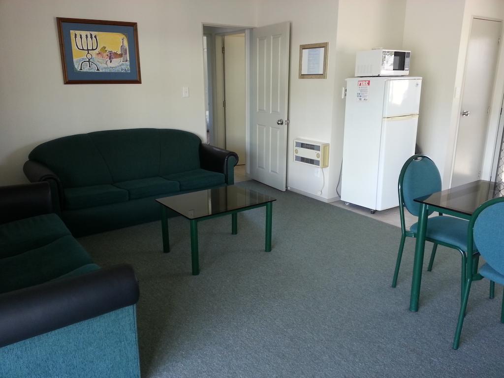 Blake Court Motel