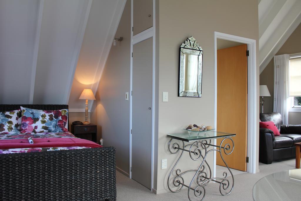 Brenton Lodge