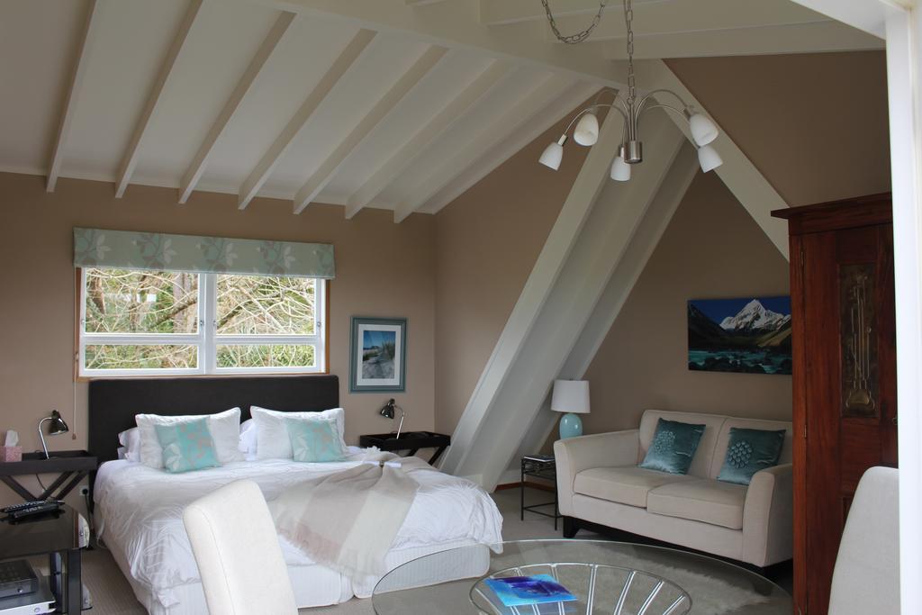 Brenton Lodge