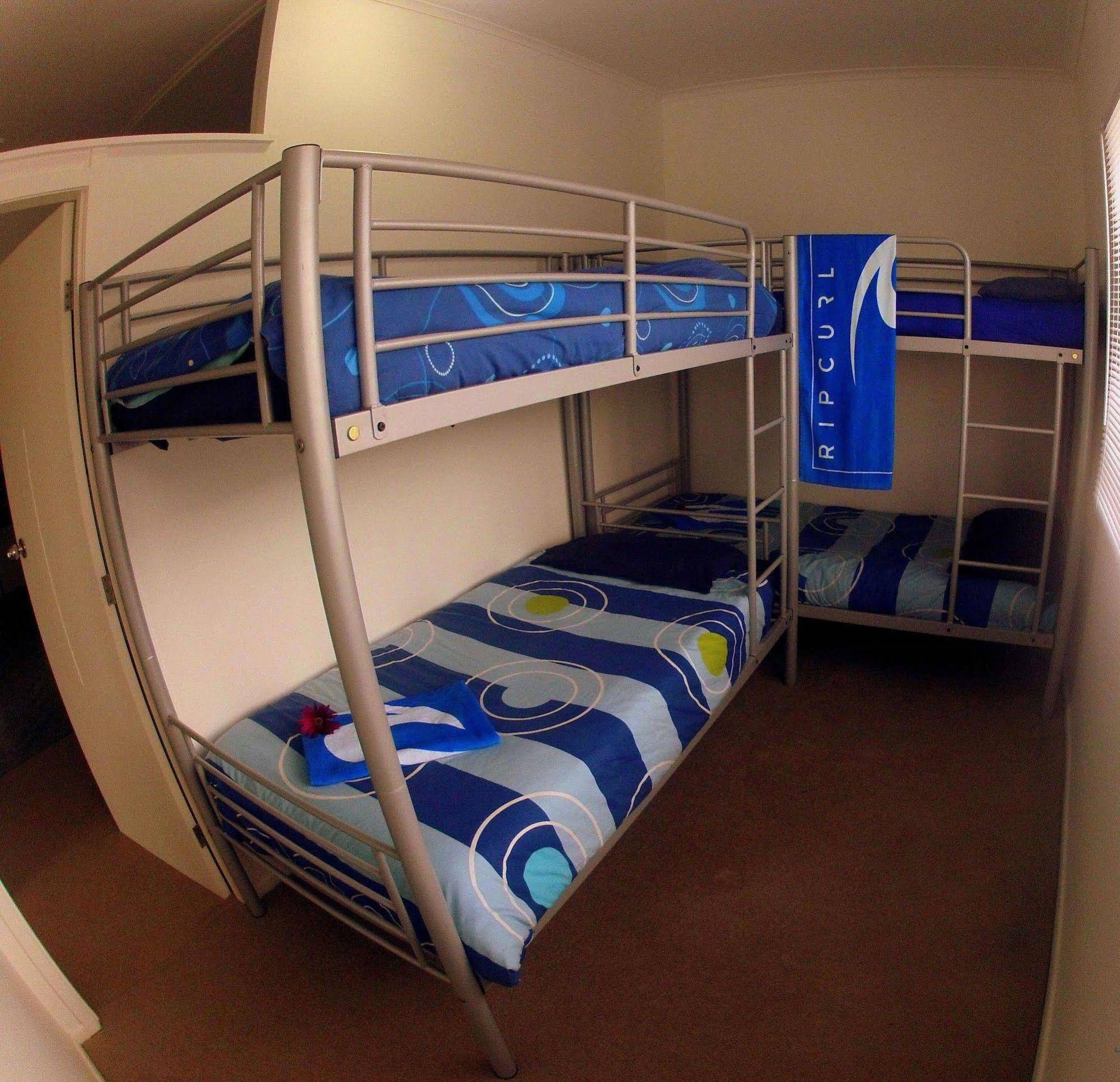 Surf N Stay Whangamata Hostel