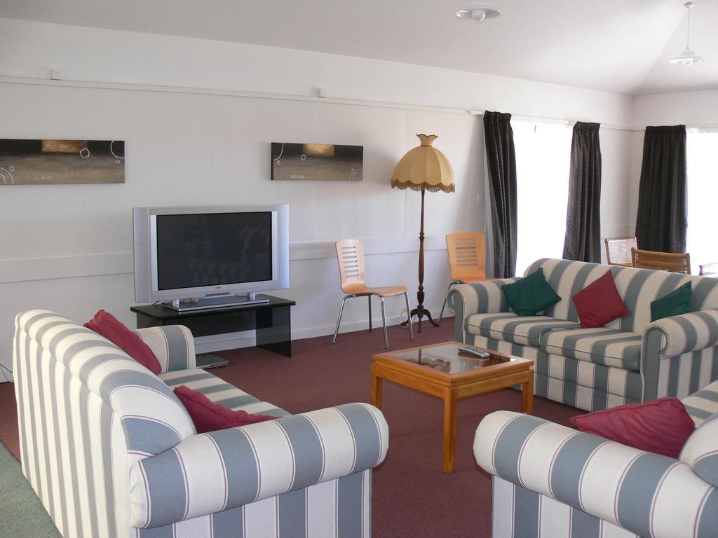 Aotearoa Lodge & Tours