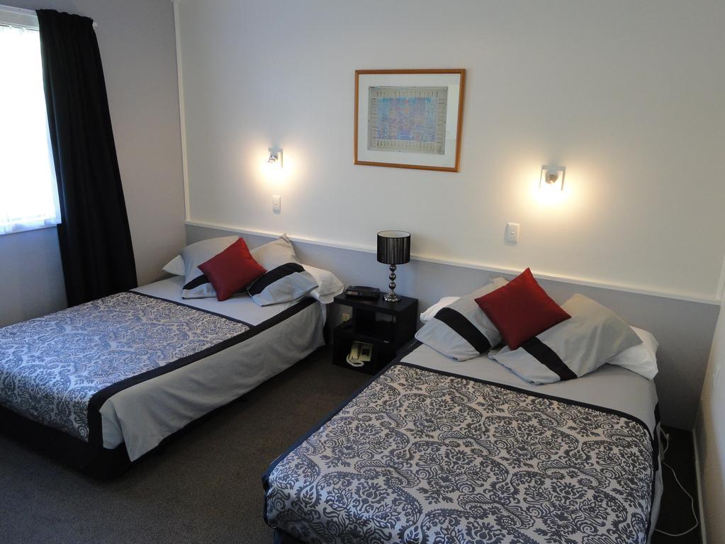 Aotearoa Lodge & Tours