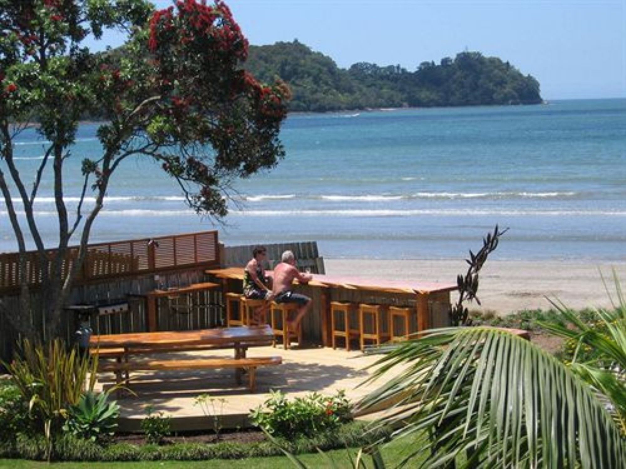 Beachfront Resort - Mercury Bay