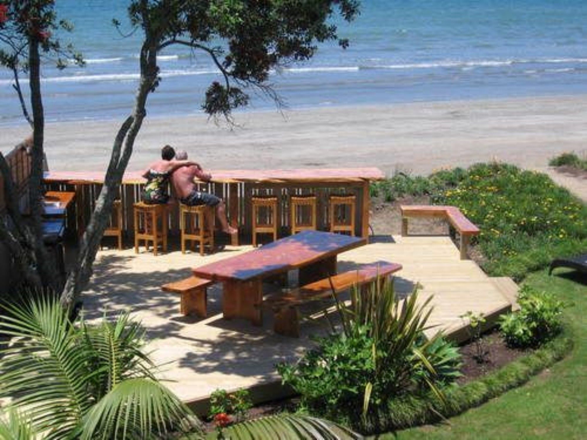 Beachfront Resort - Mercury Bay