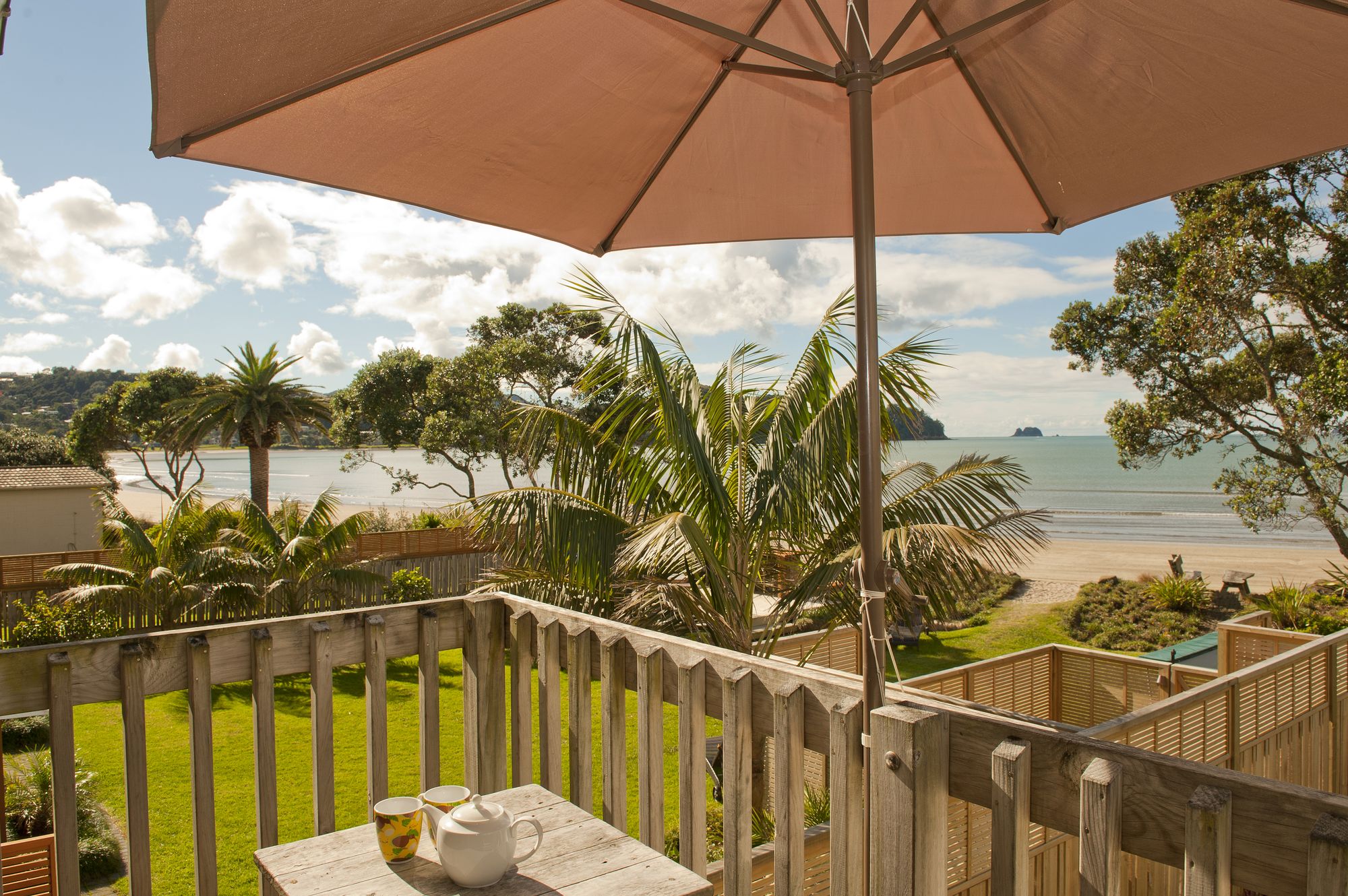 Beachfront Resort - Mercury Bay