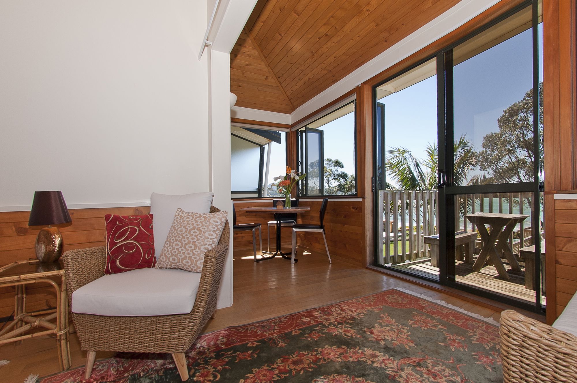Beachfront Resort - Mercury Bay