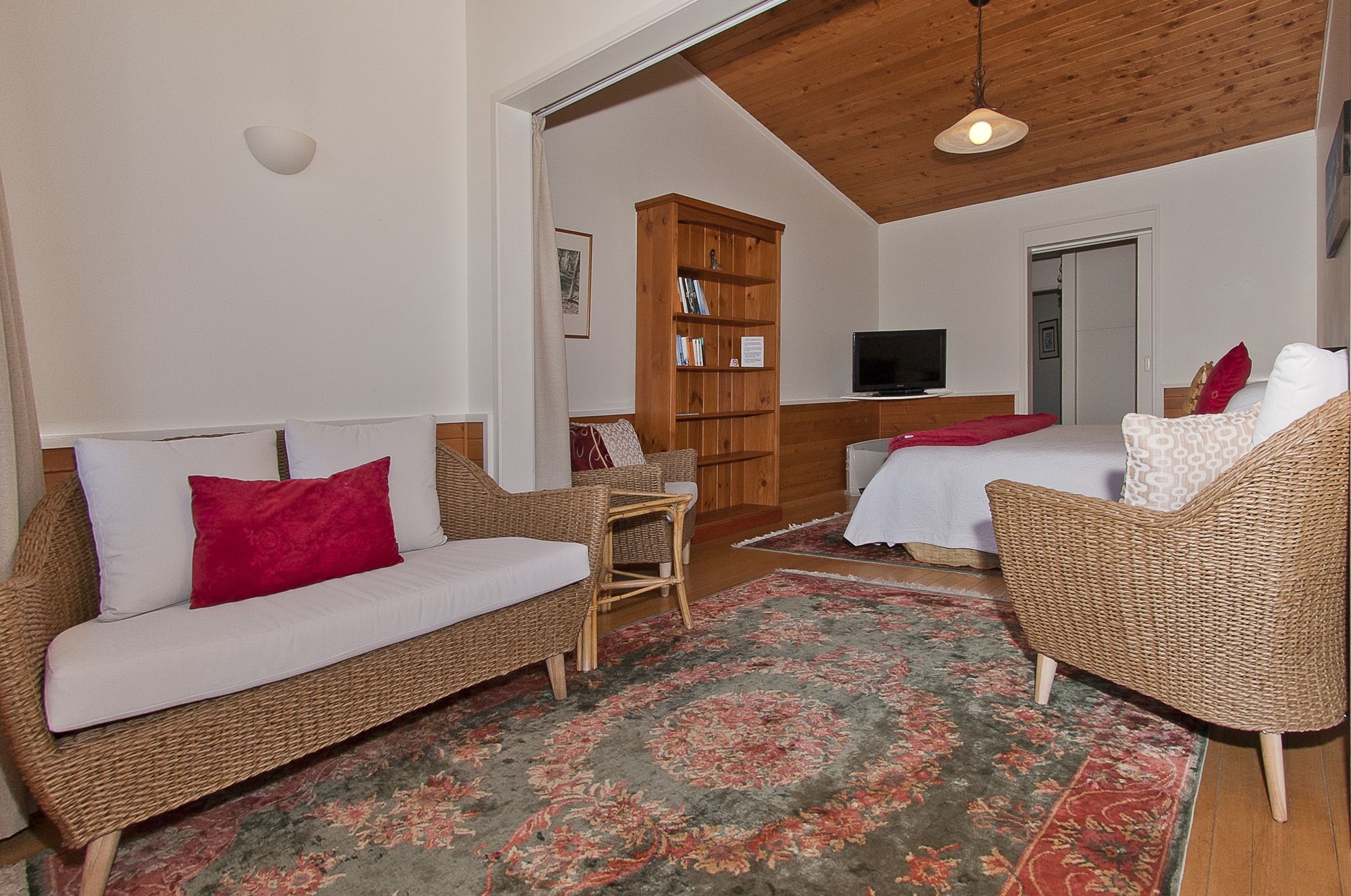 Beachfront Resort - Mercury Bay