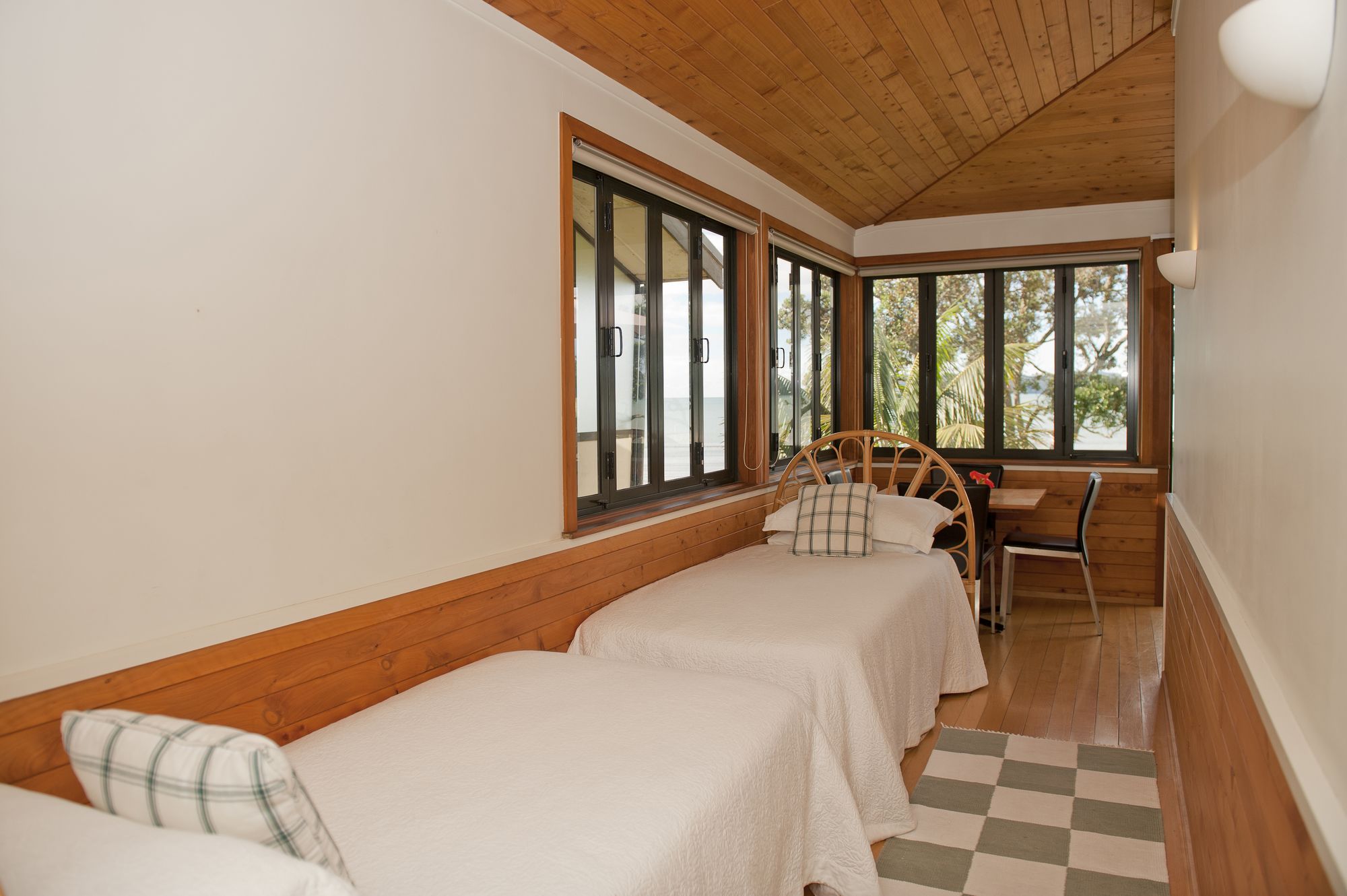 Beachfront Resort - Mercury Bay