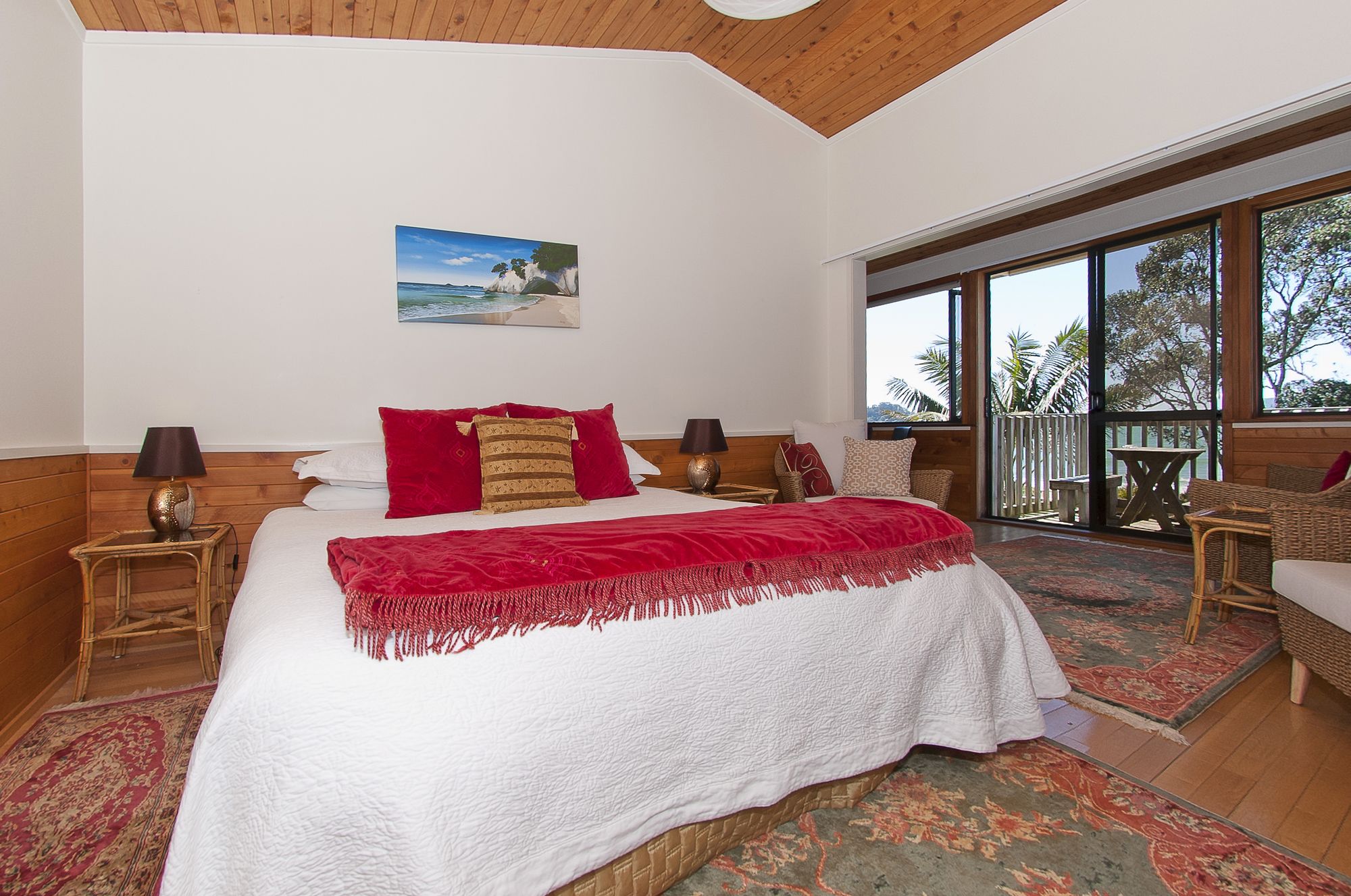Beachfront Resort - Mercury Bay