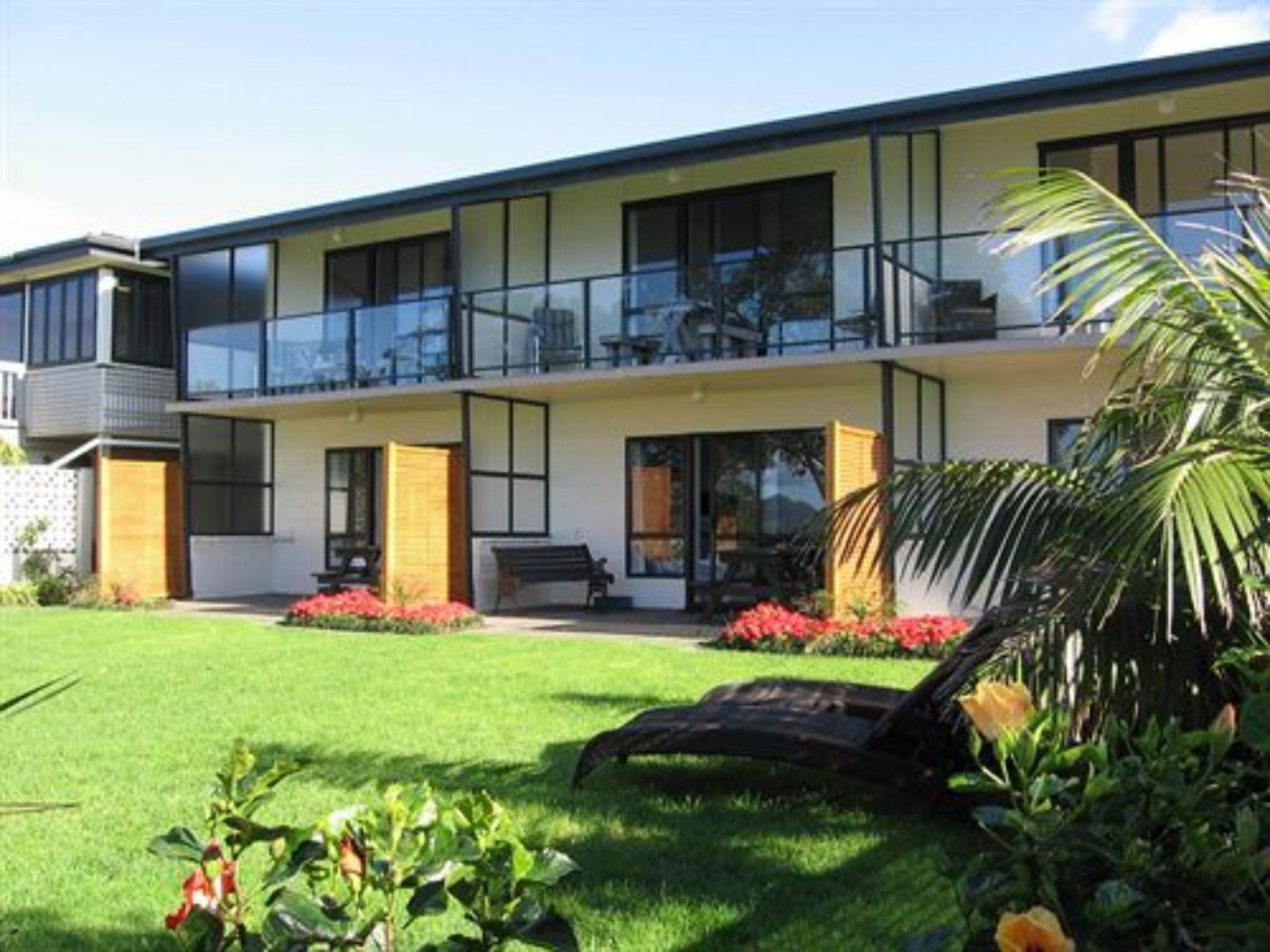 Beachfront Resort - Mercury Bay