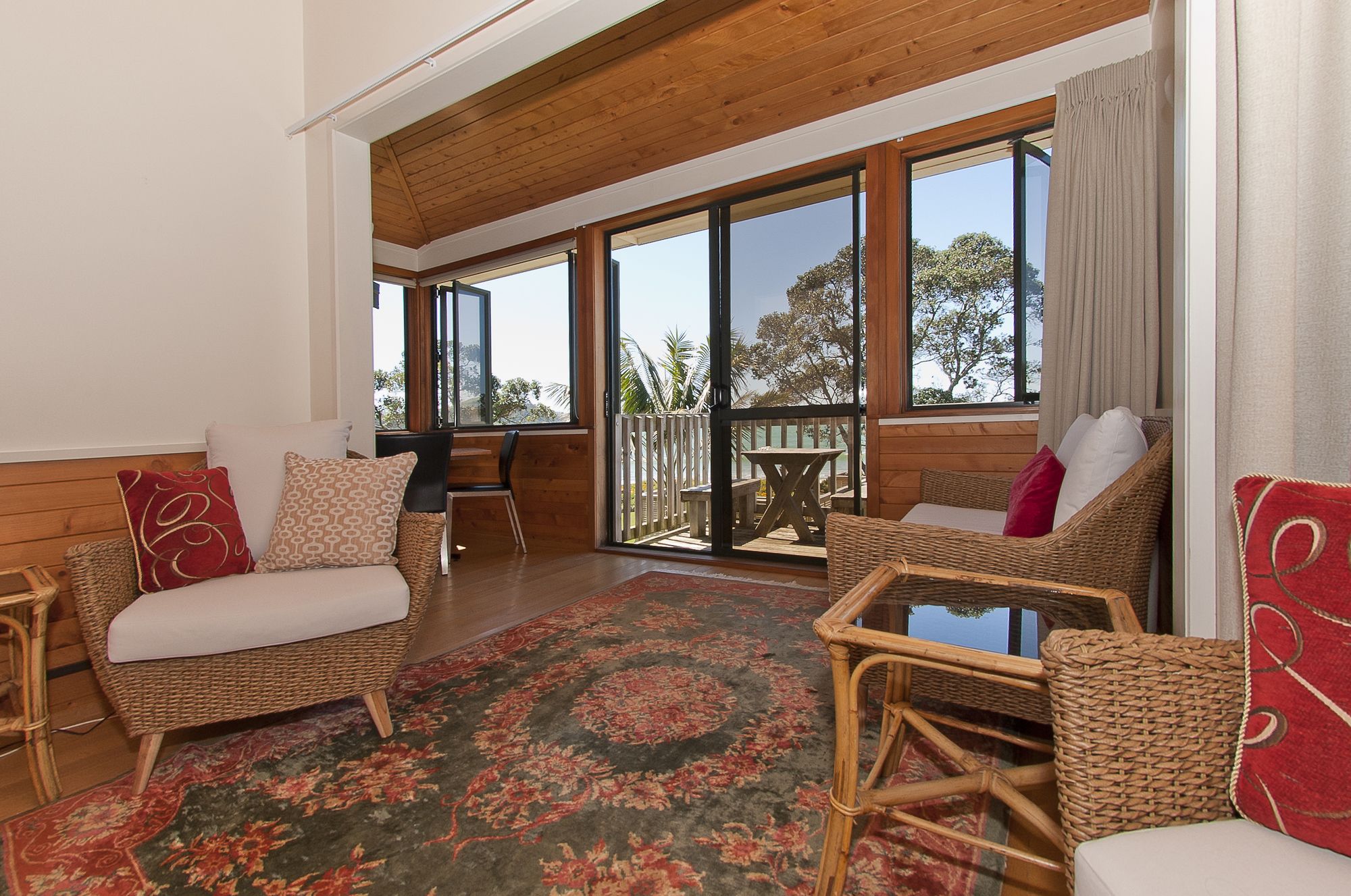 Beachfront Resort - Mercury Bay
