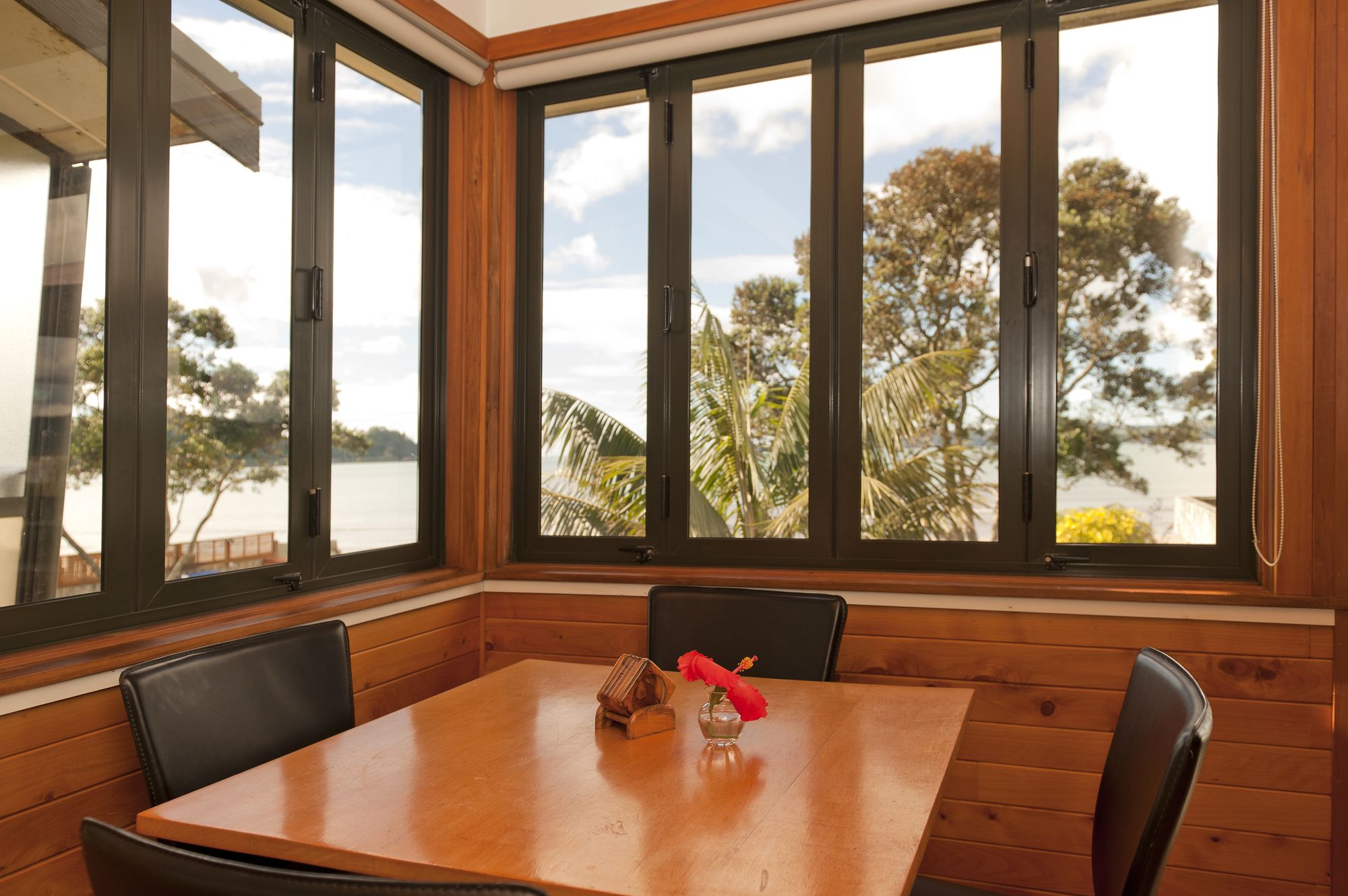 Beachfront Resort - Mercury Bay