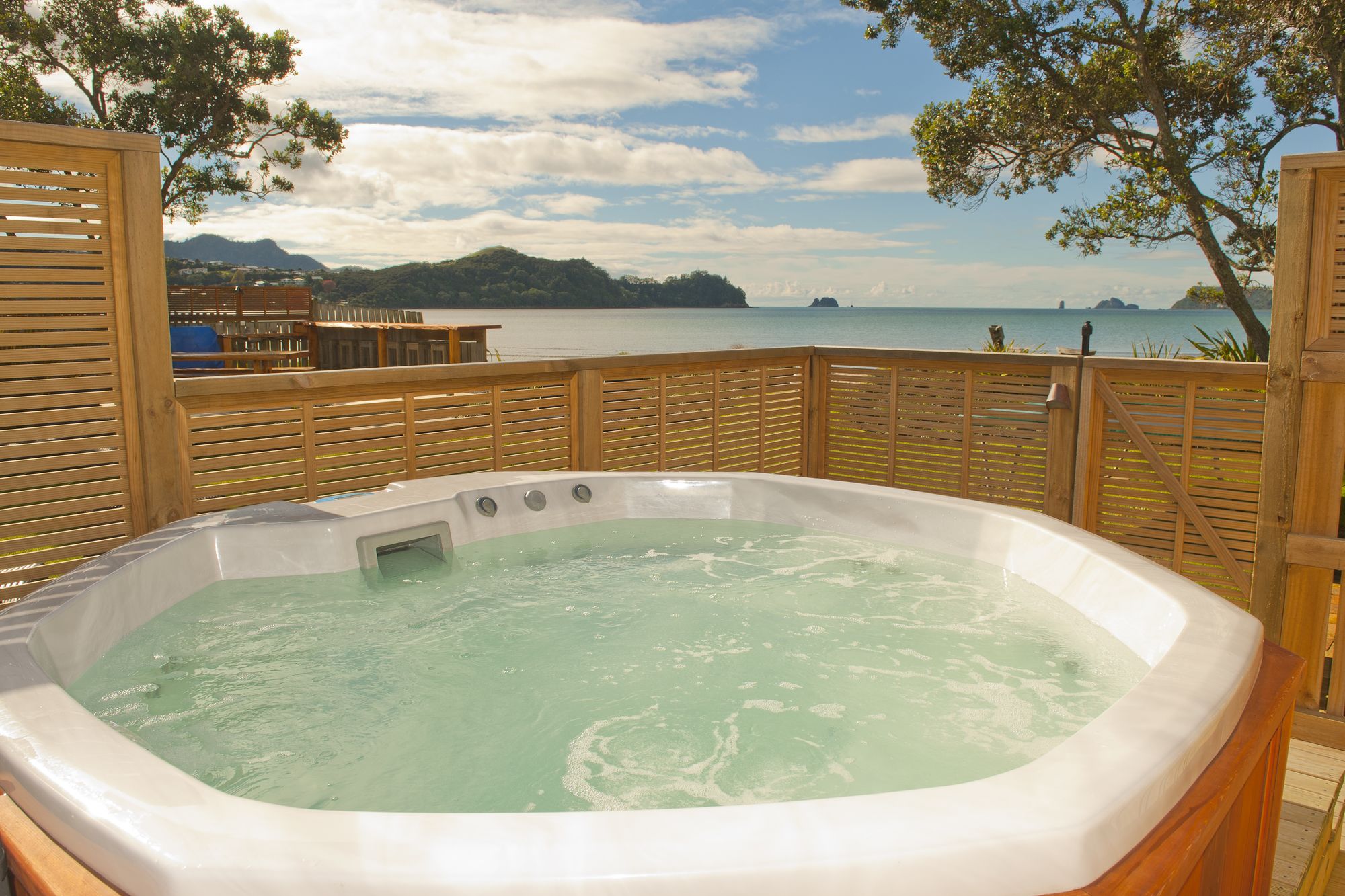 Beachfront Resort - Mercury Bay