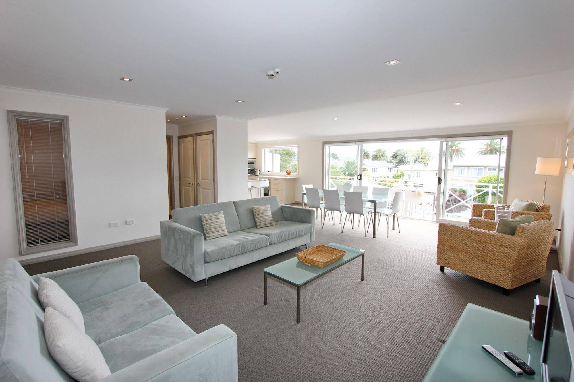Crowsnest Apartments