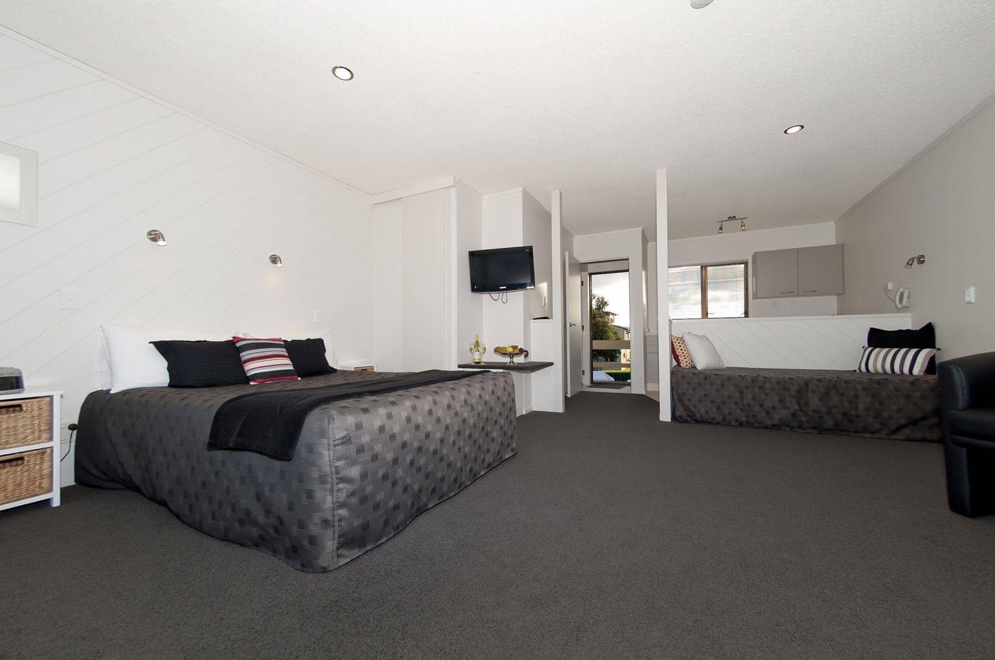 Oceanside Motel Whitianga
