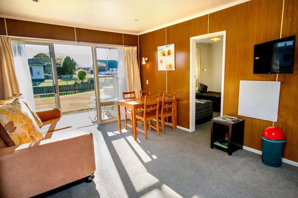 Peninsula Motel