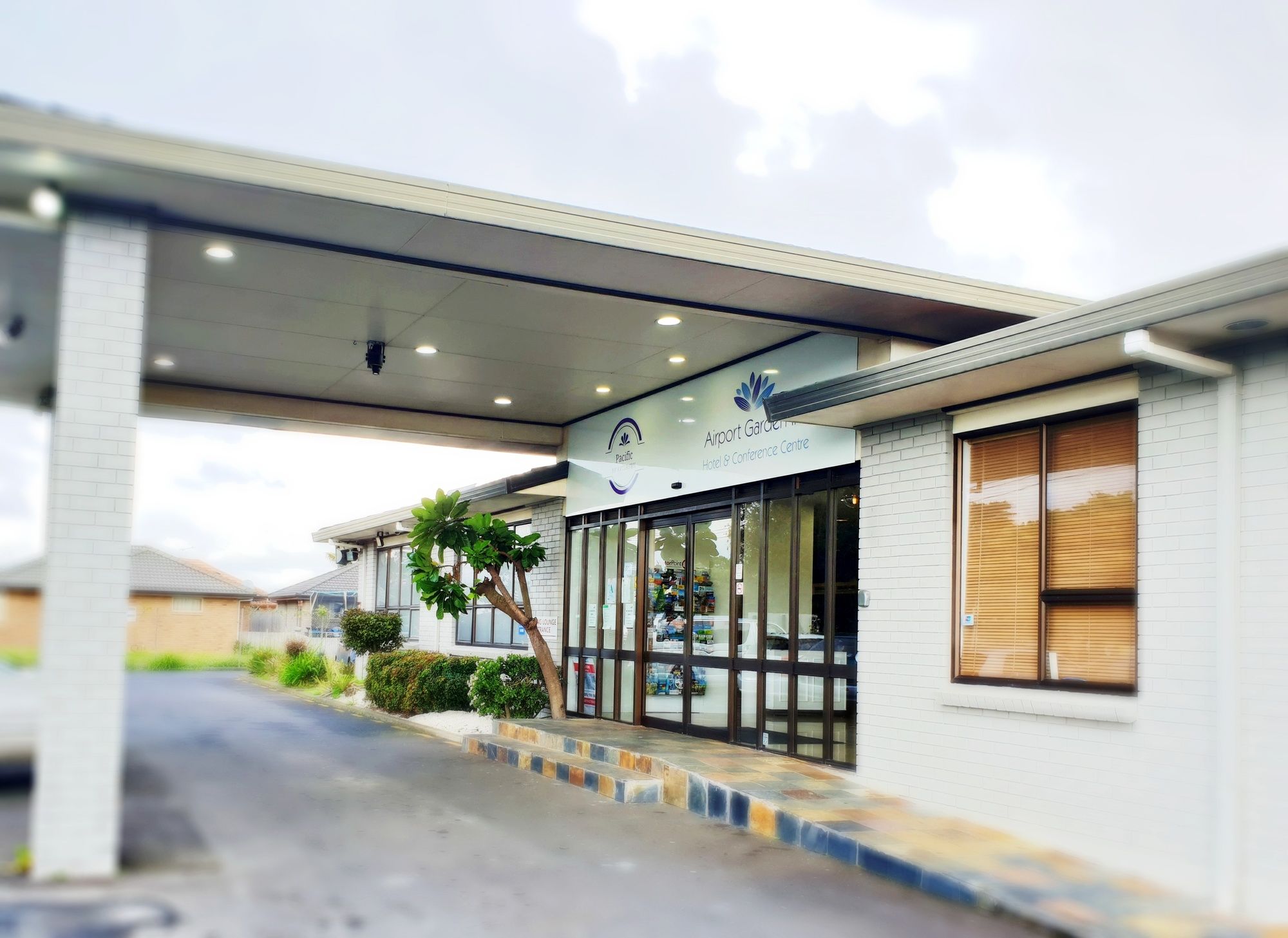 Airport Garden Inn Hotel & Conference Centre