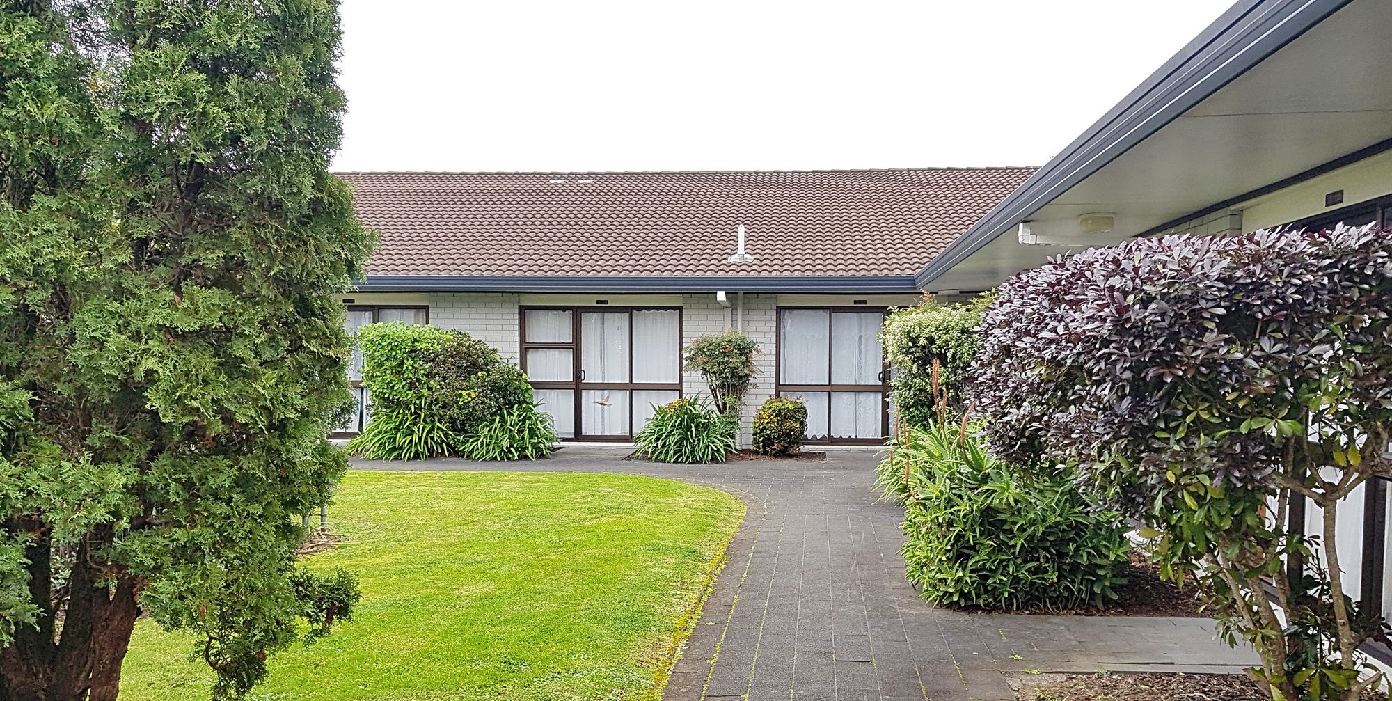 Airport Garden Inn Hotel & Conference Centre