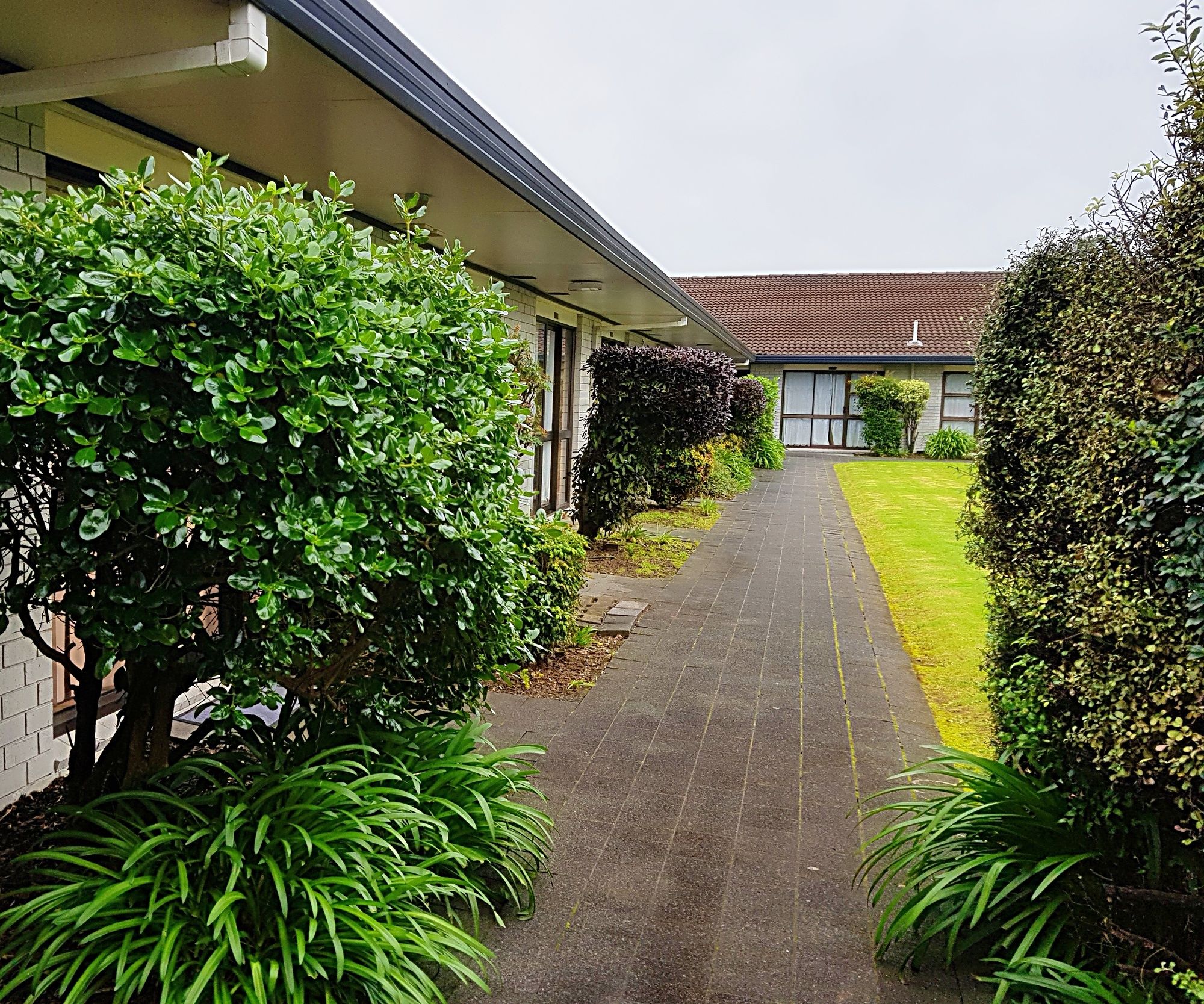 Airport Garden Inn Hotel & Conference Centre