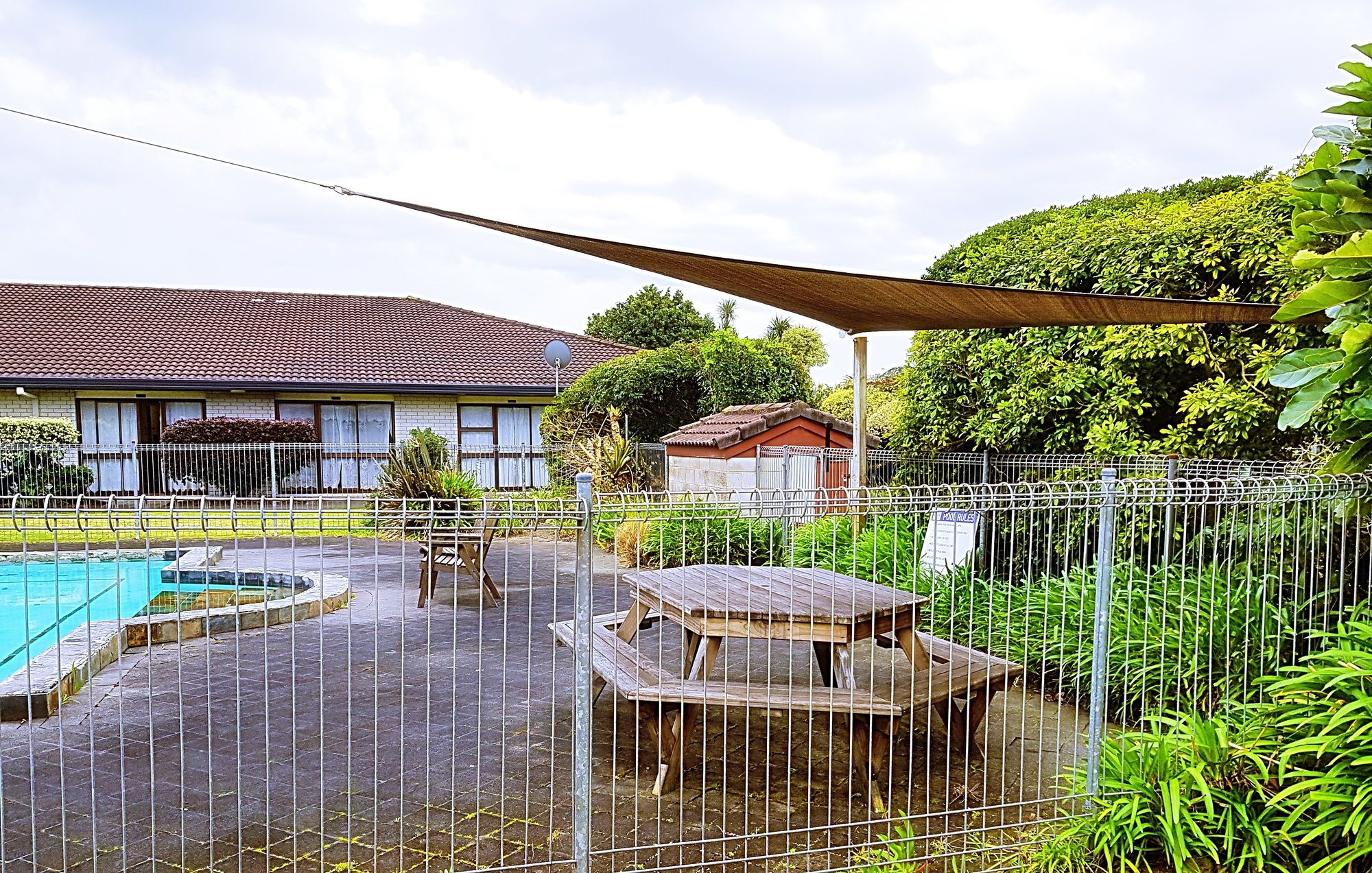 Airport Garden Inn Hotel & Conference Centre