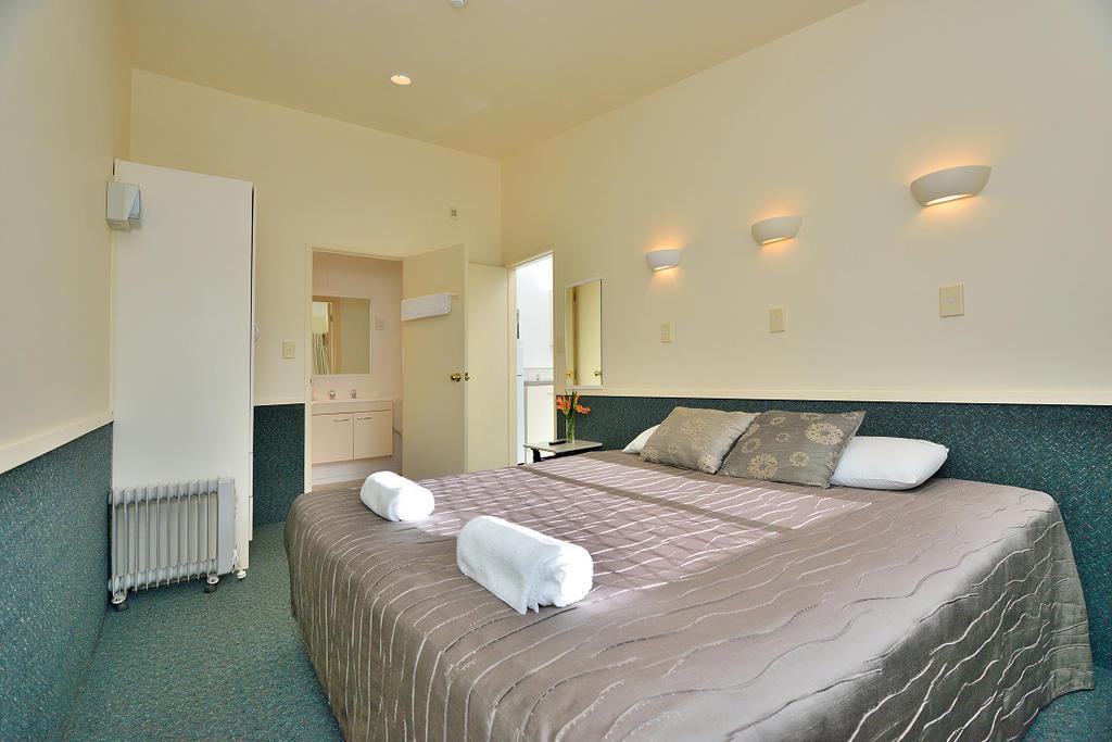 Auckland North Shore Motels & Holiday Park