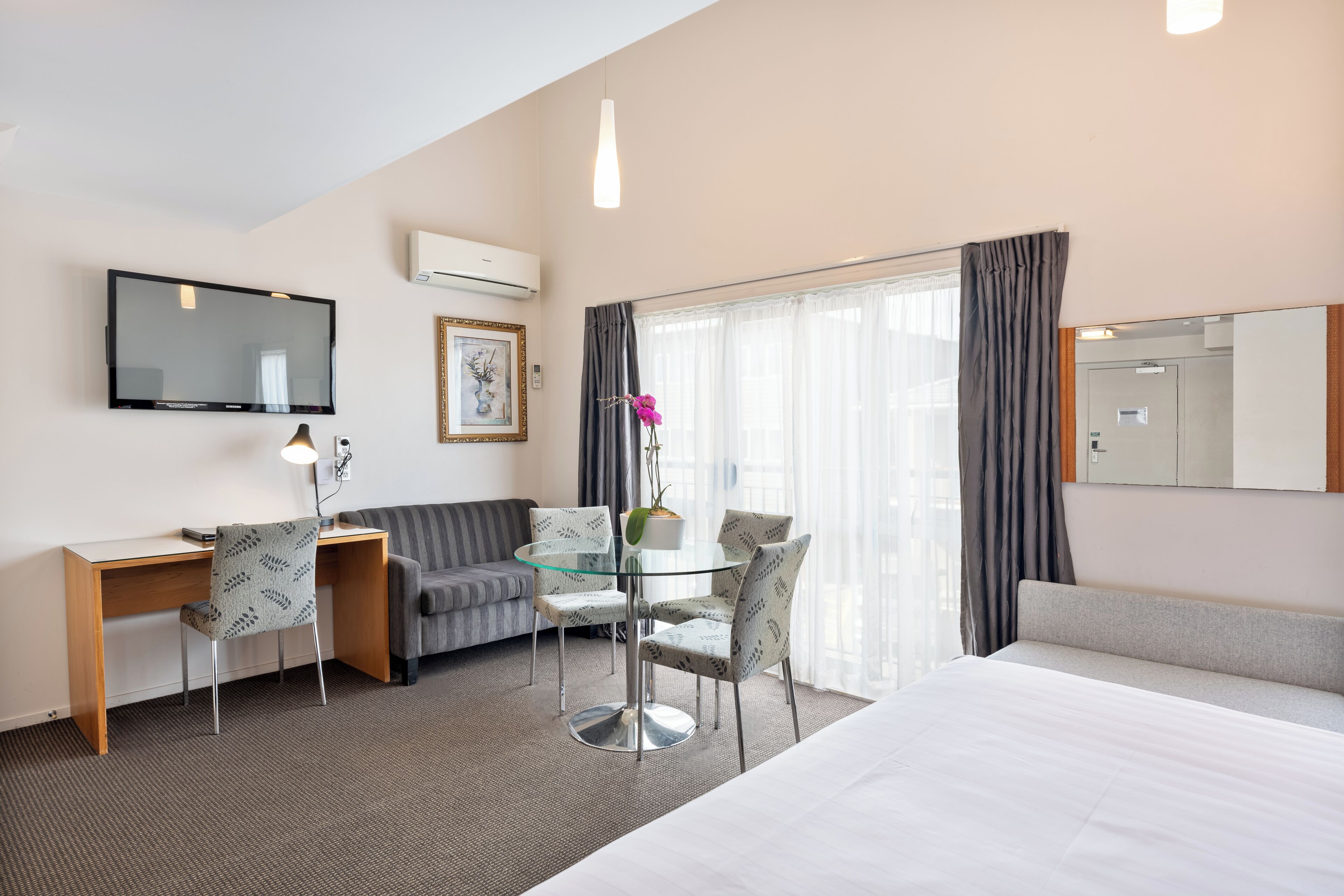 Best Western Newmarket Inn & Suites