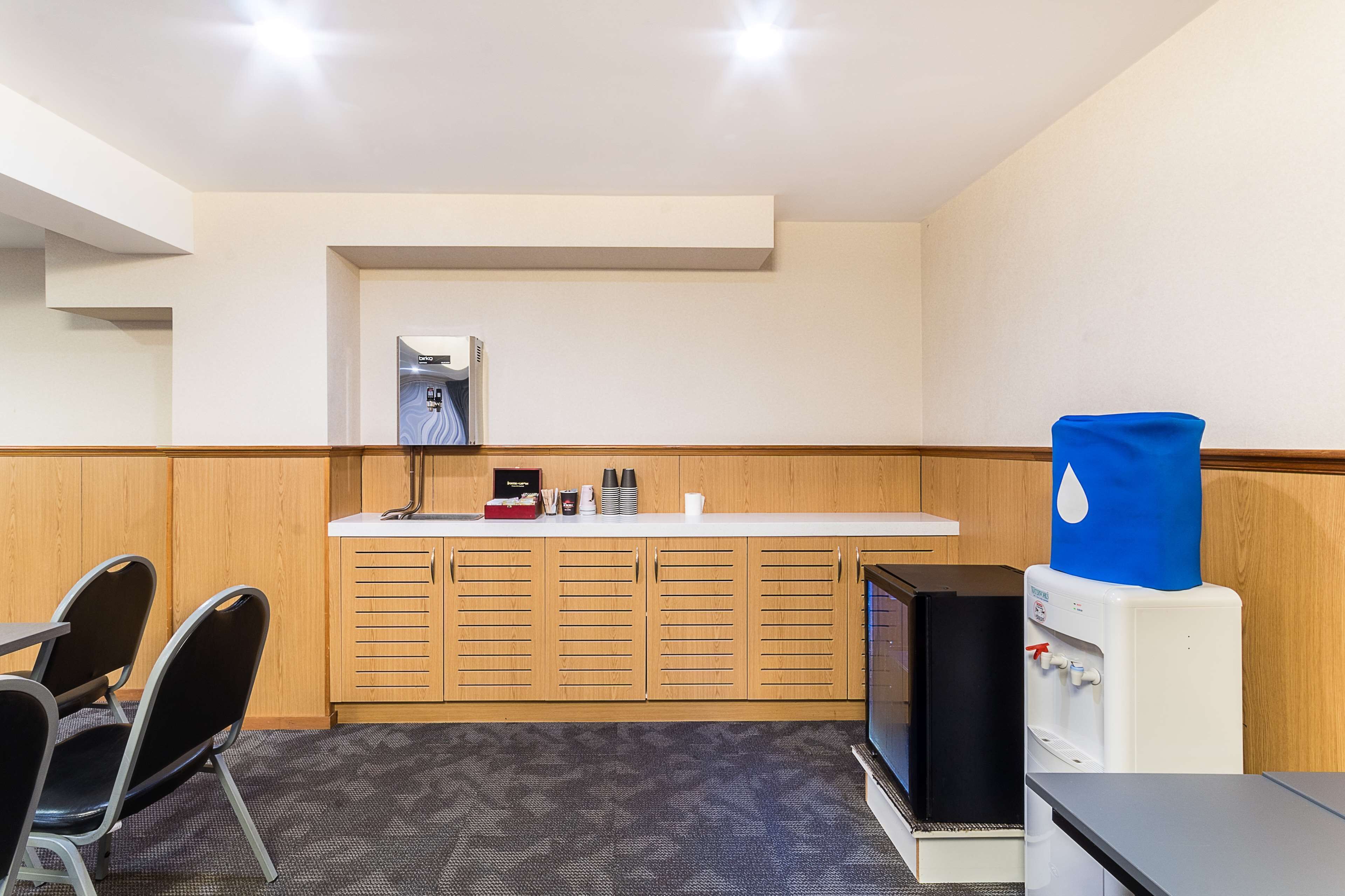 Best Western Newmarket Inn & Suites
