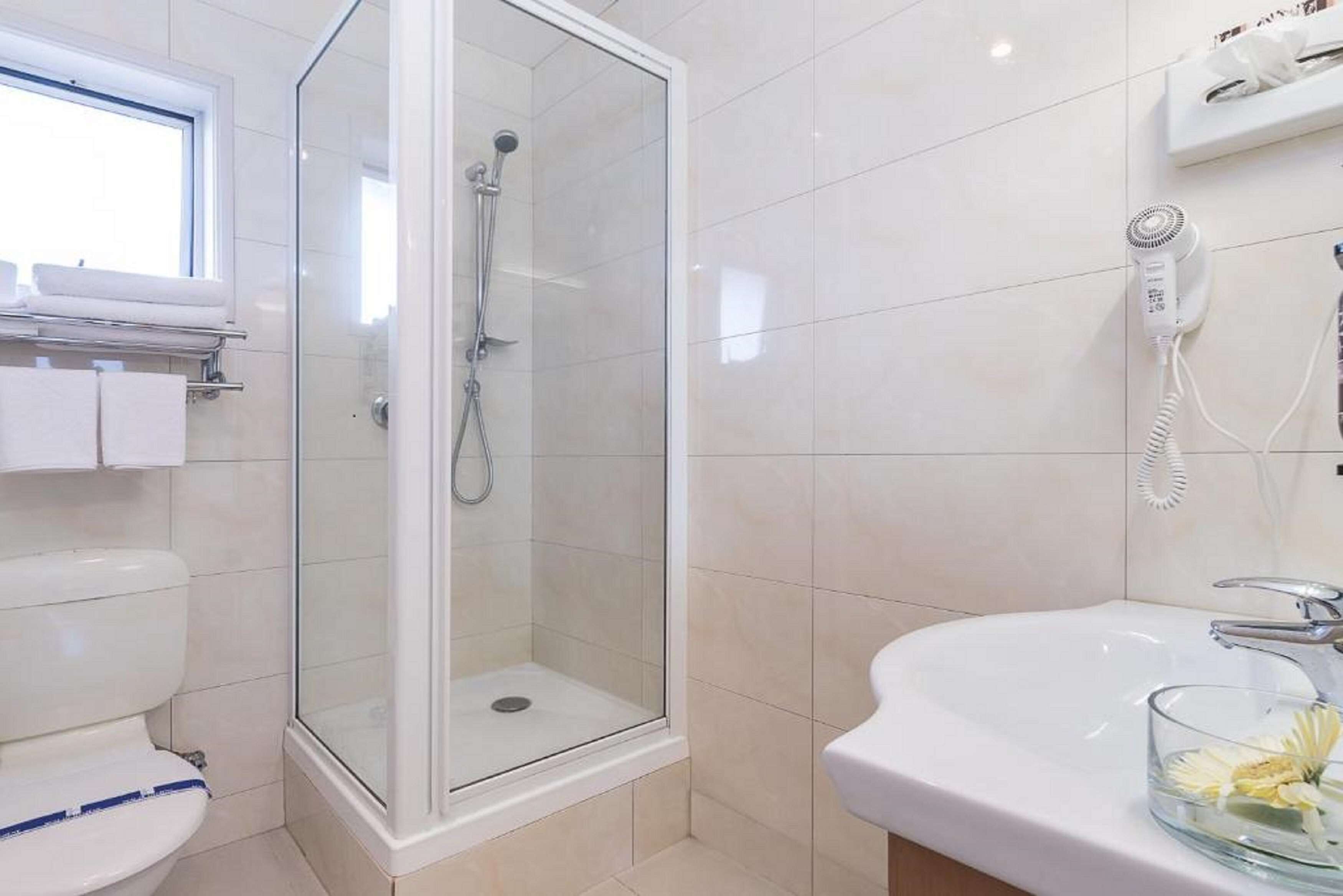 Best Western Newmarket Inn & Suites