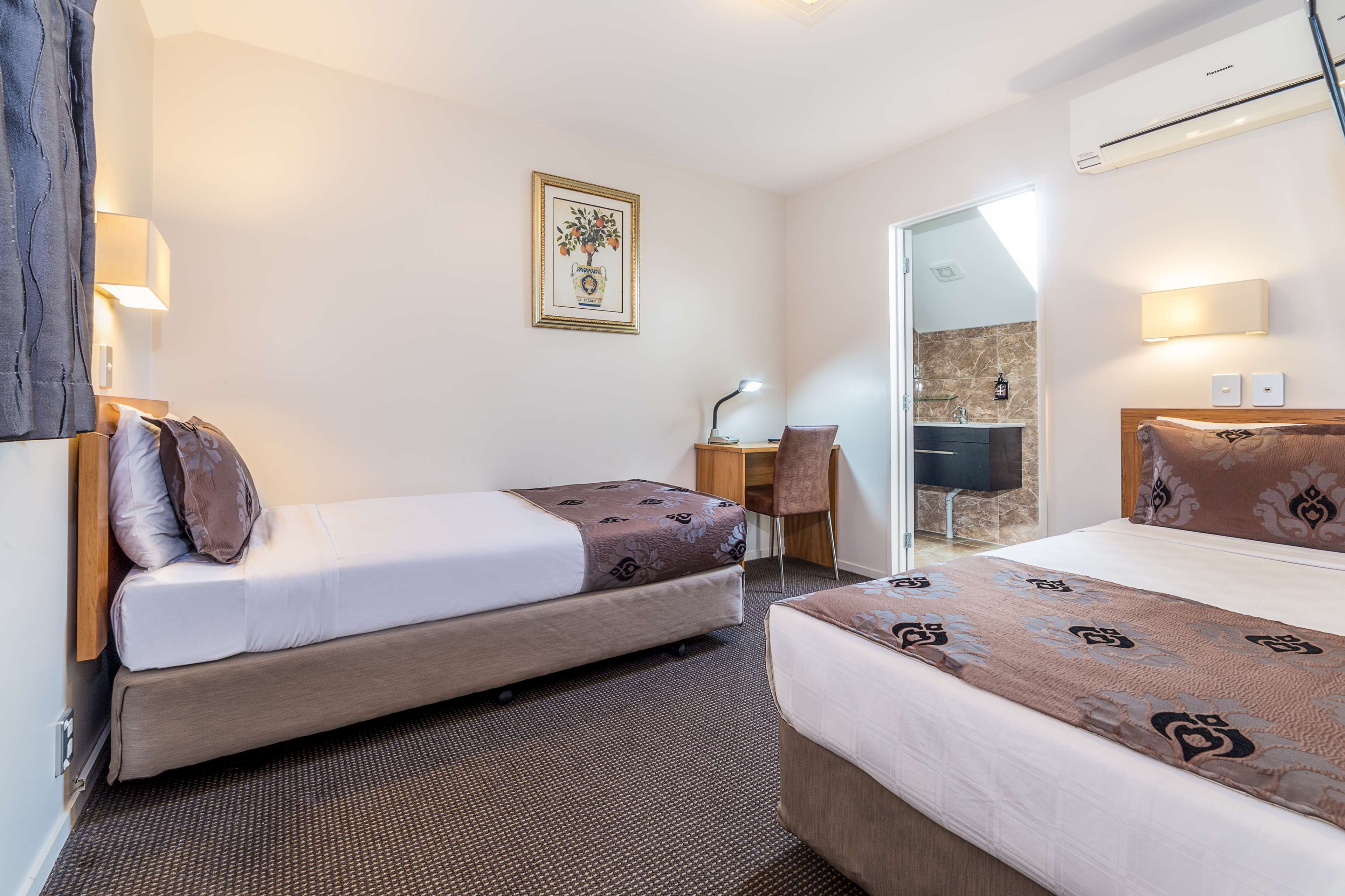 Best Western Newmarket Inn & Suites