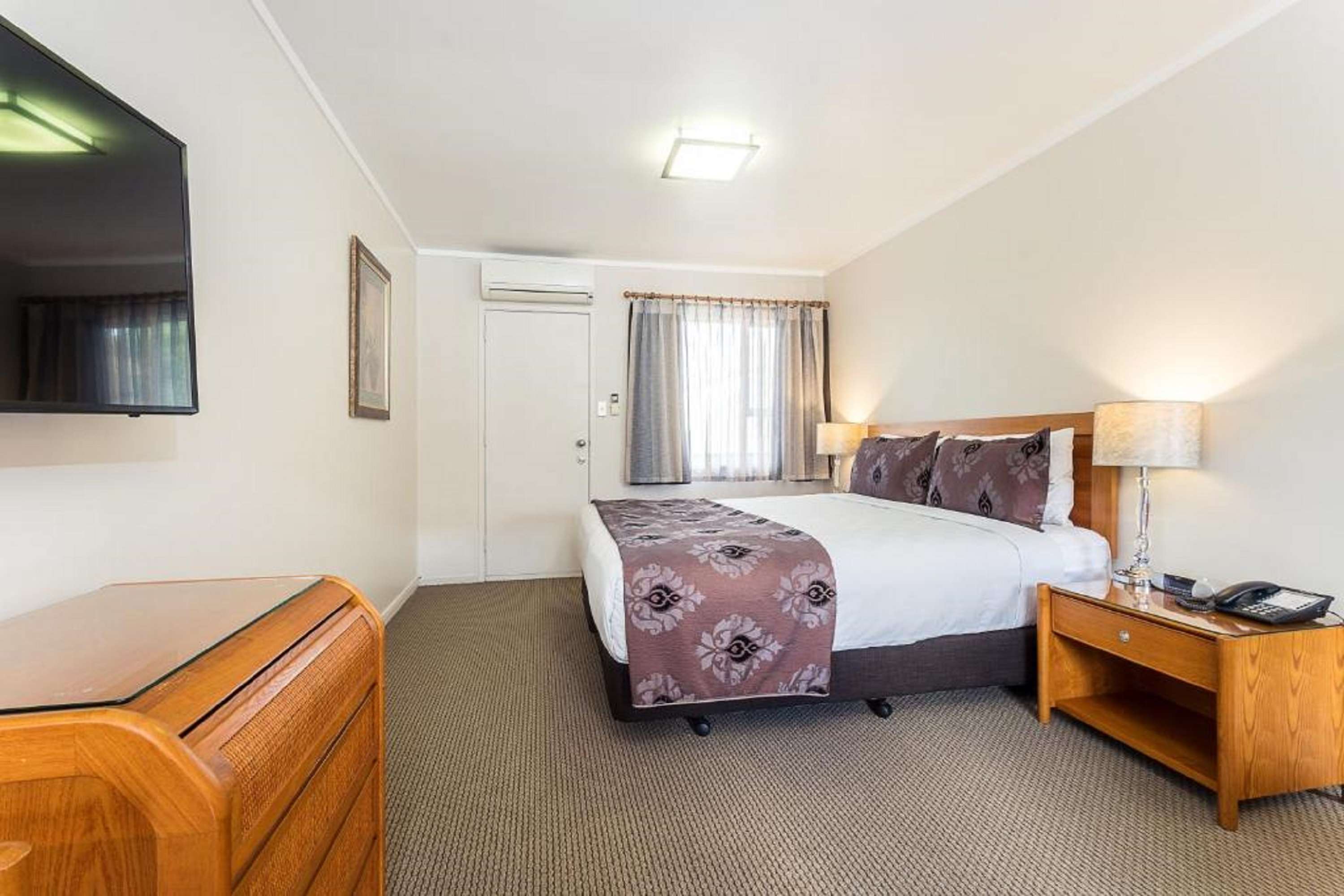 Best Western Newmarket Inn & Suites