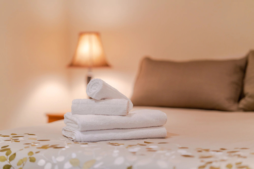 Birkenhead Super Cozy & Comfort Shared Room