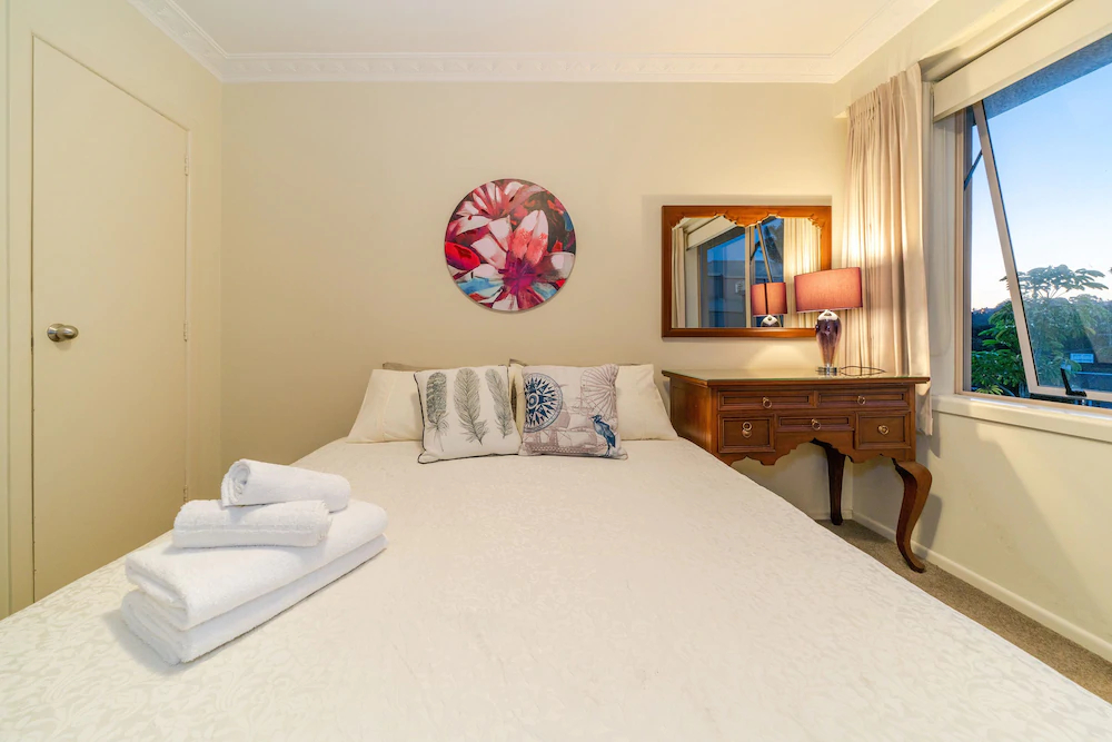 Birkenhead Super Cozy & Comfort Shared Room