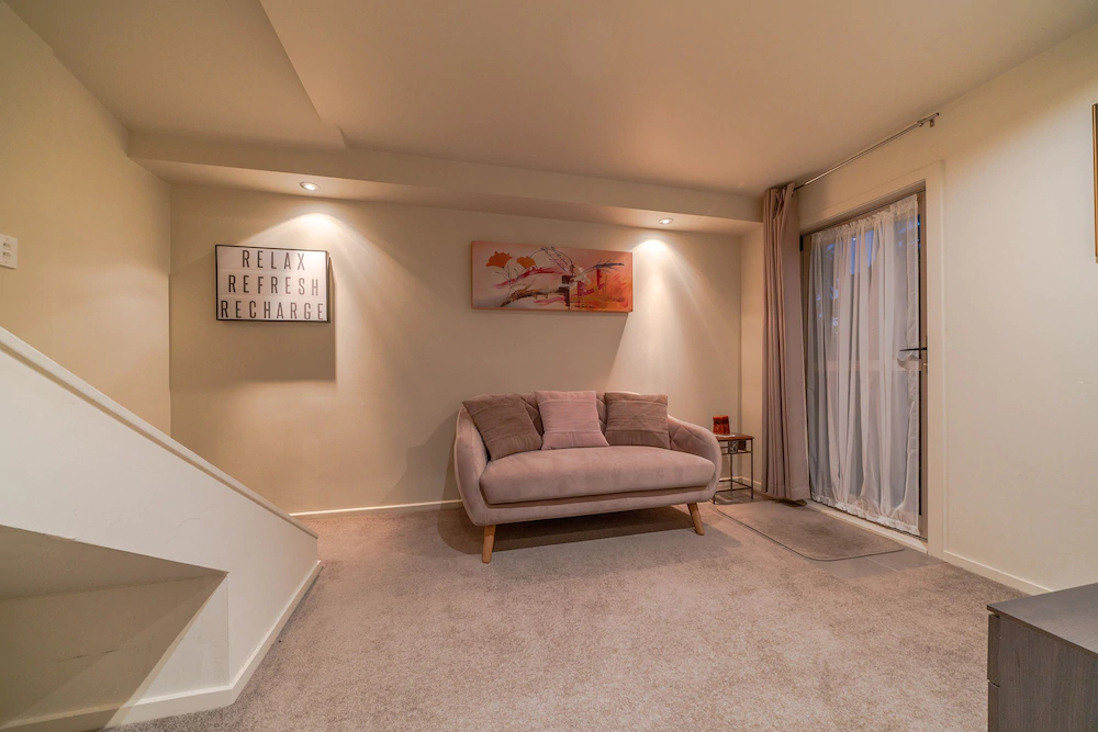 Birkenhead Super Cozy & Comfort Shared Room