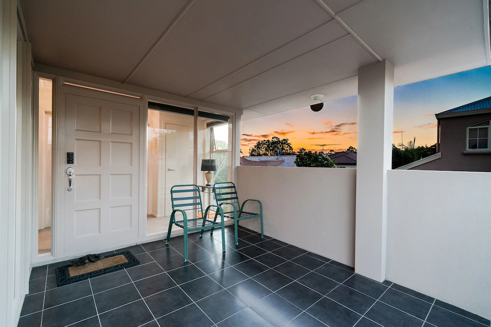 Birkenhead Super Cozy & Comfort Shared Room