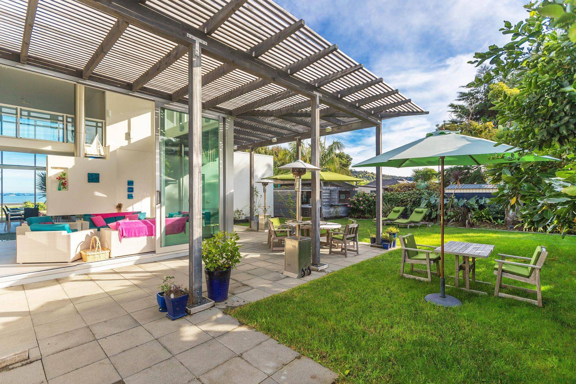 Waiheke Waterfront Lodge