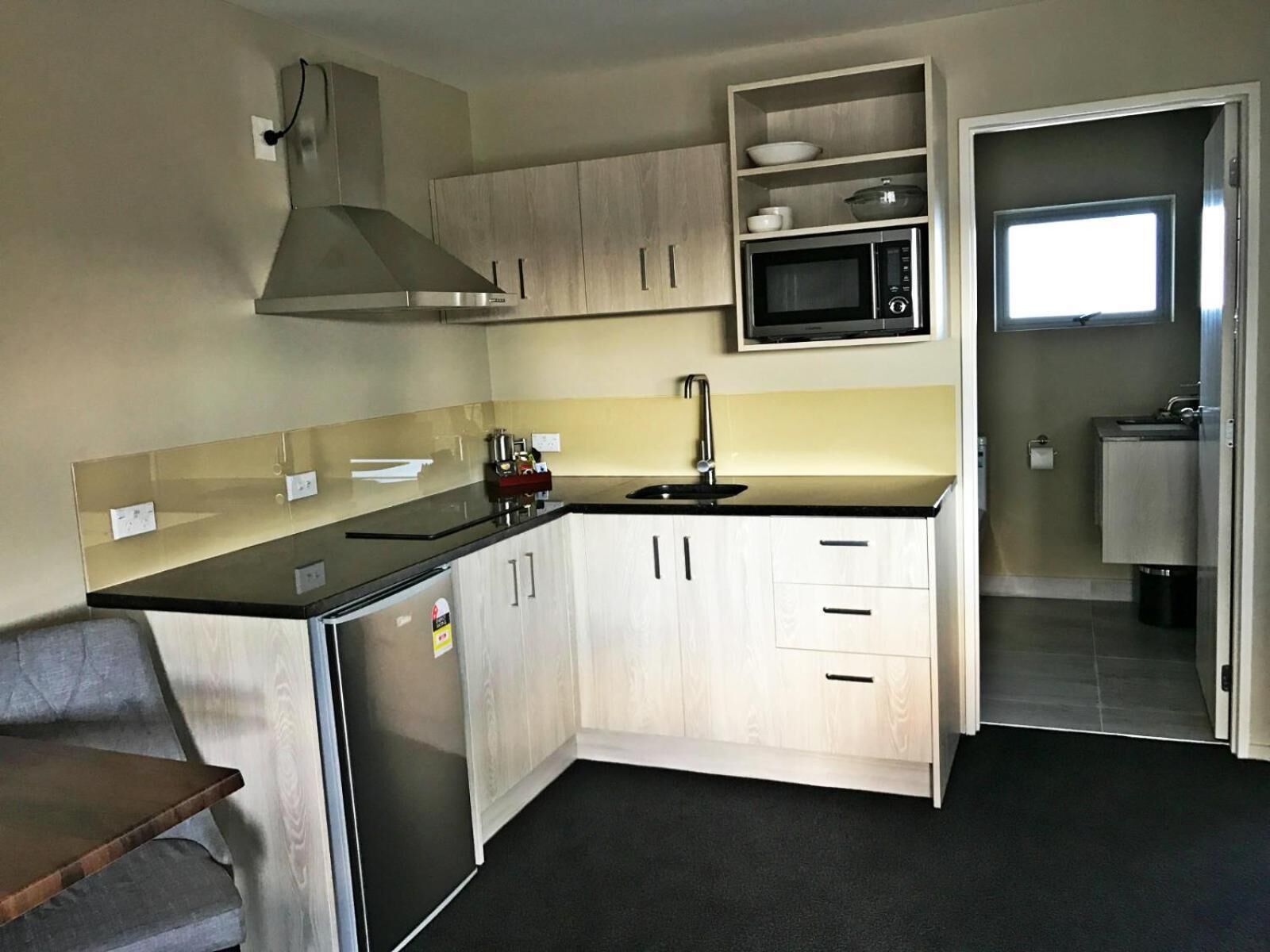Ellerslie Palms Motel