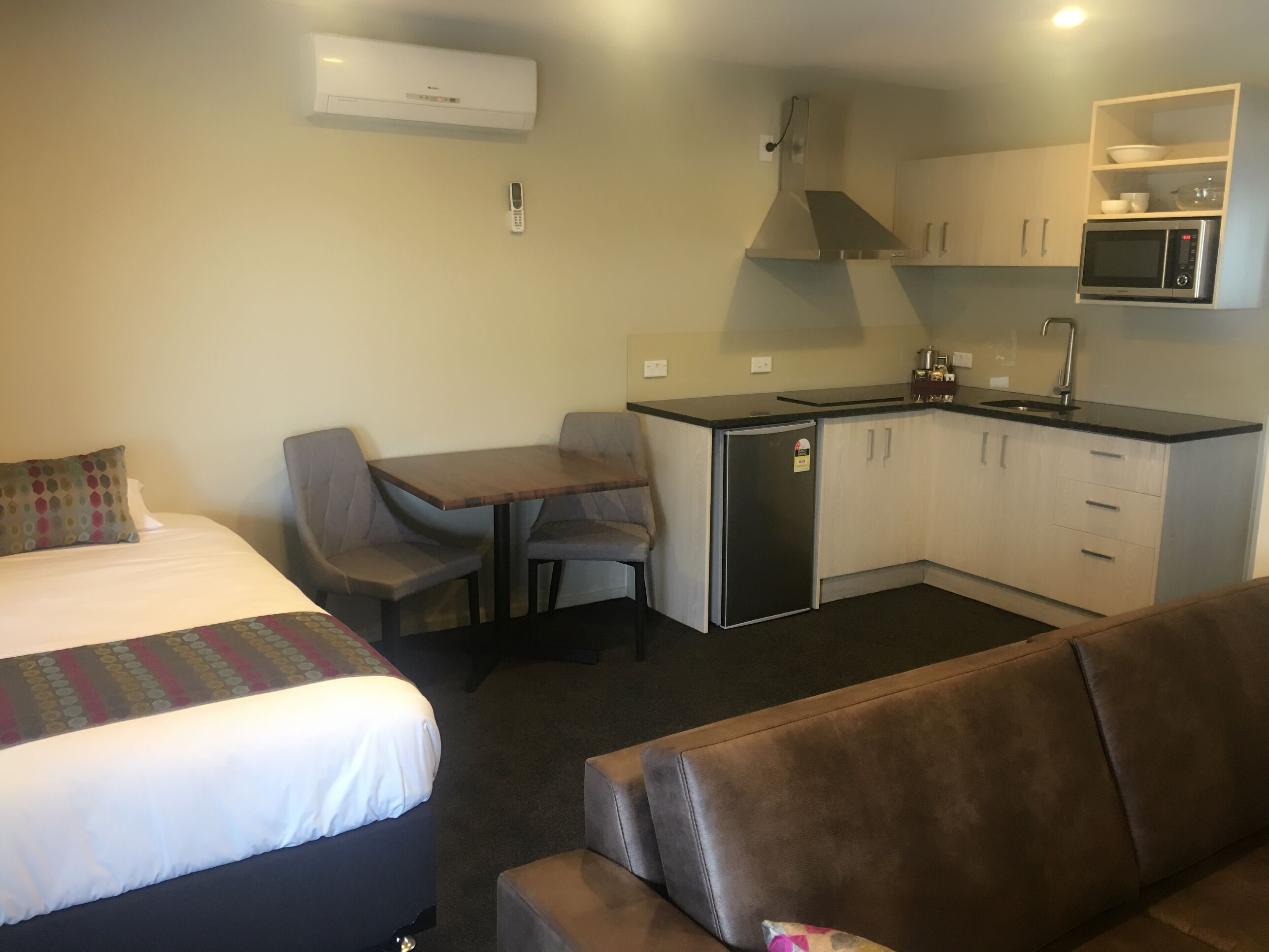 Ellerslie Palms Motel